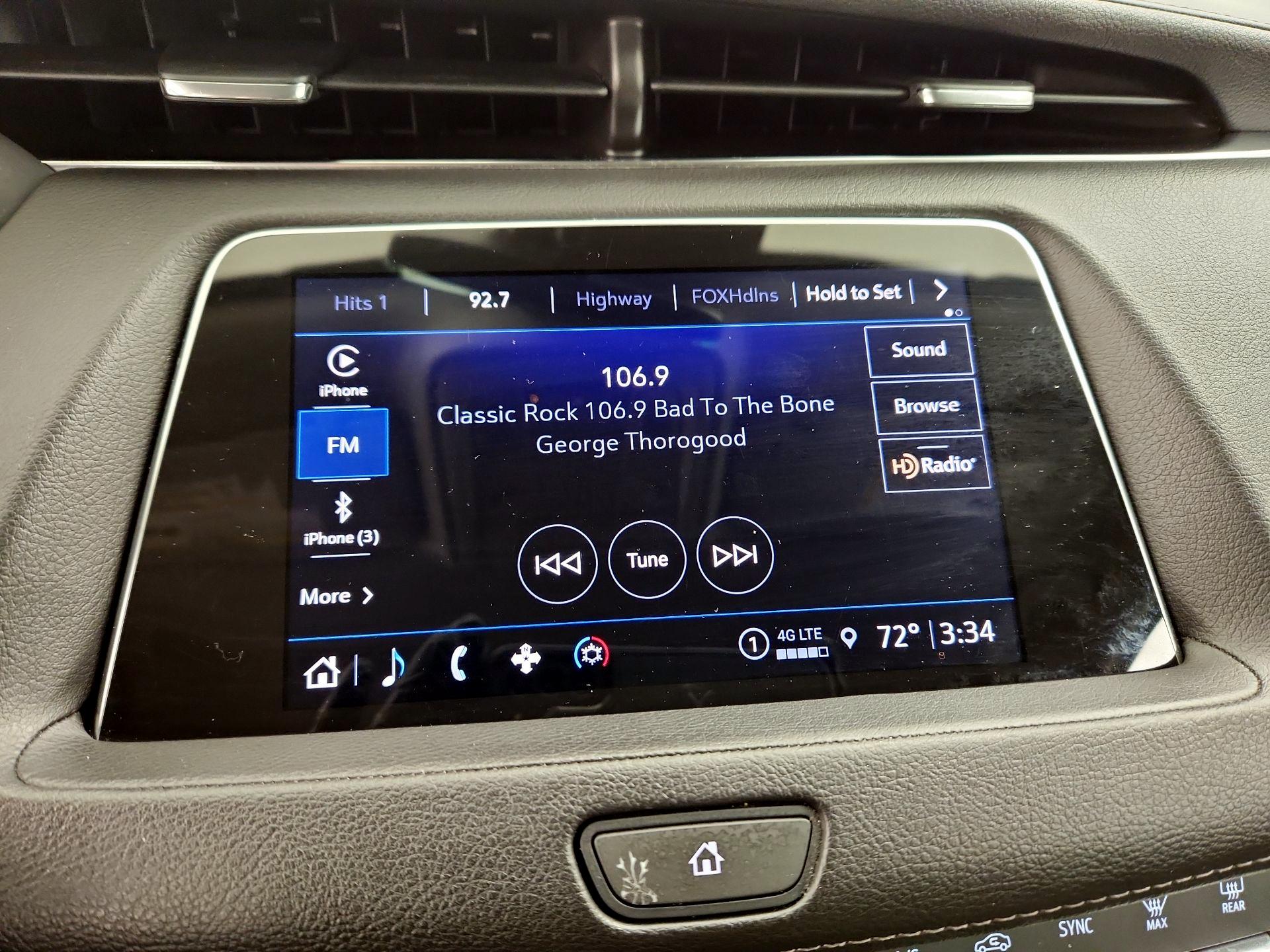Thumbnail: 2022 Cadillac XT4 - 15