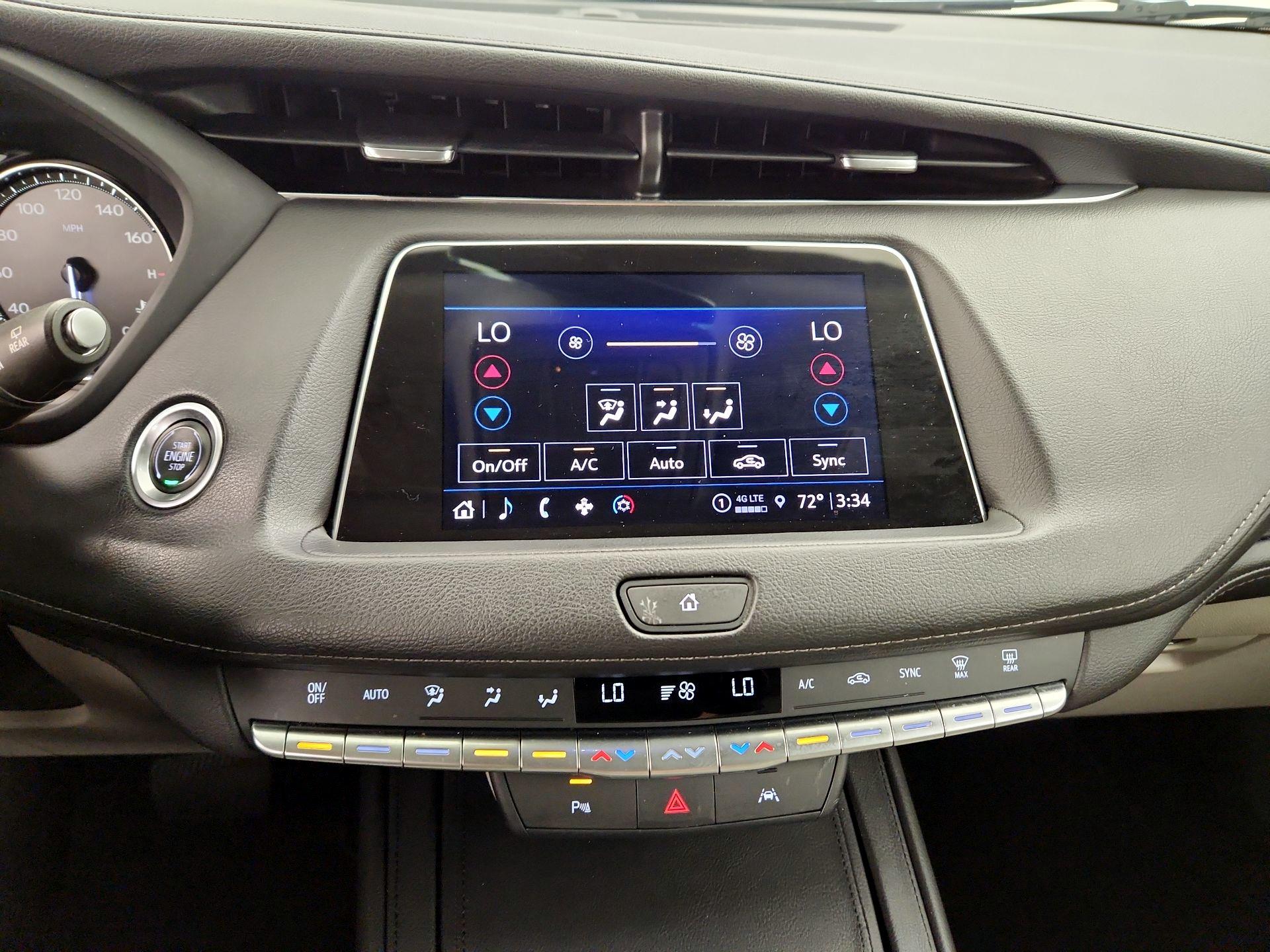 Thumbnail: 2022 Cadillac XT4 - 16