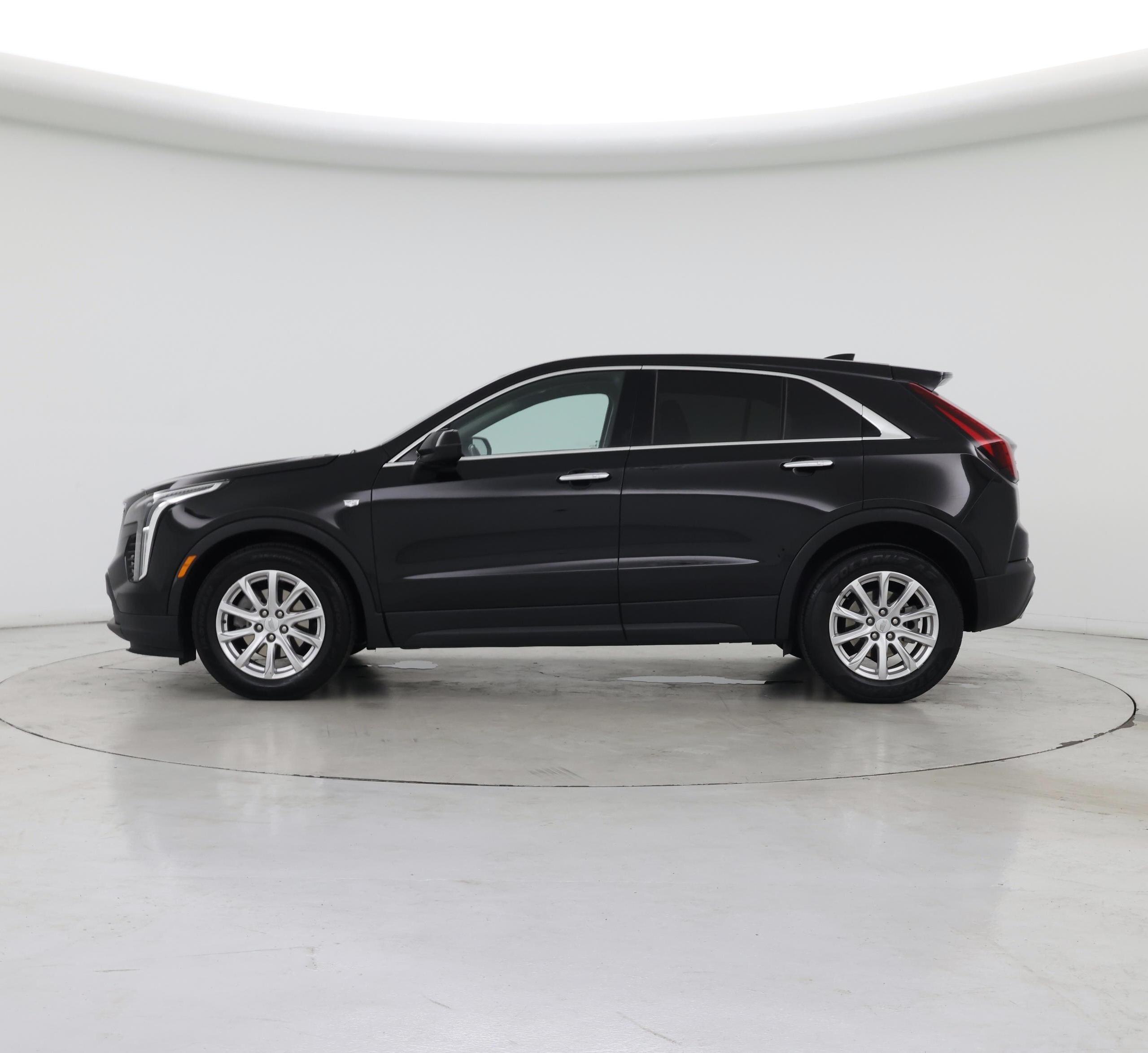 Thumbnail: 2022 Cadillac XT4 - 3