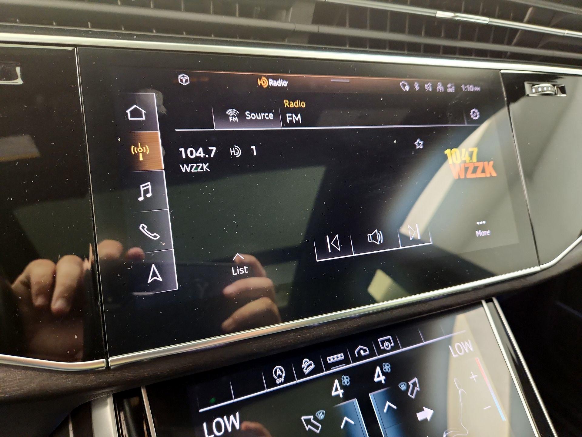 Thumbnail: 2021 Audi Q8 - 16