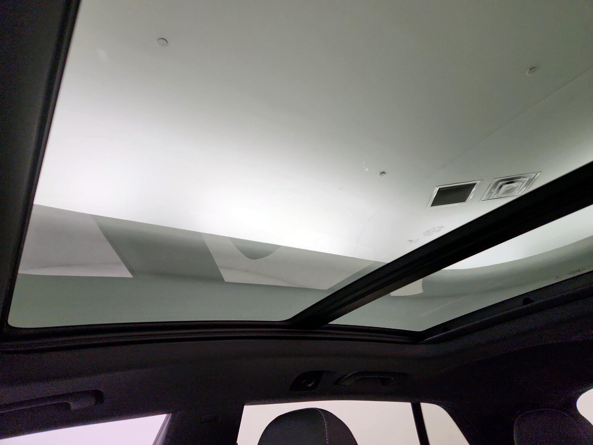Thumbnail: 2021 Audi Q8 - 20