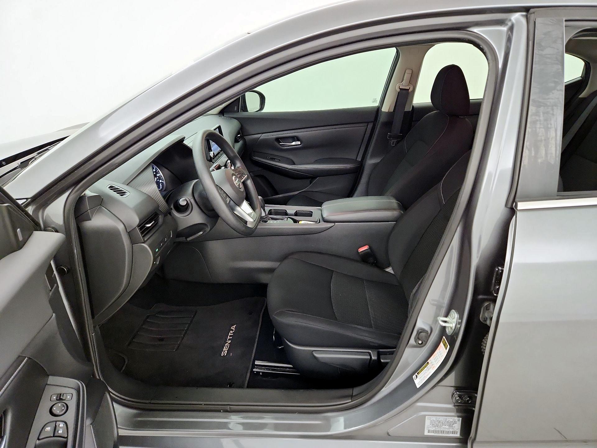 Thumbnail: 2021 Nissan Sentra - 11