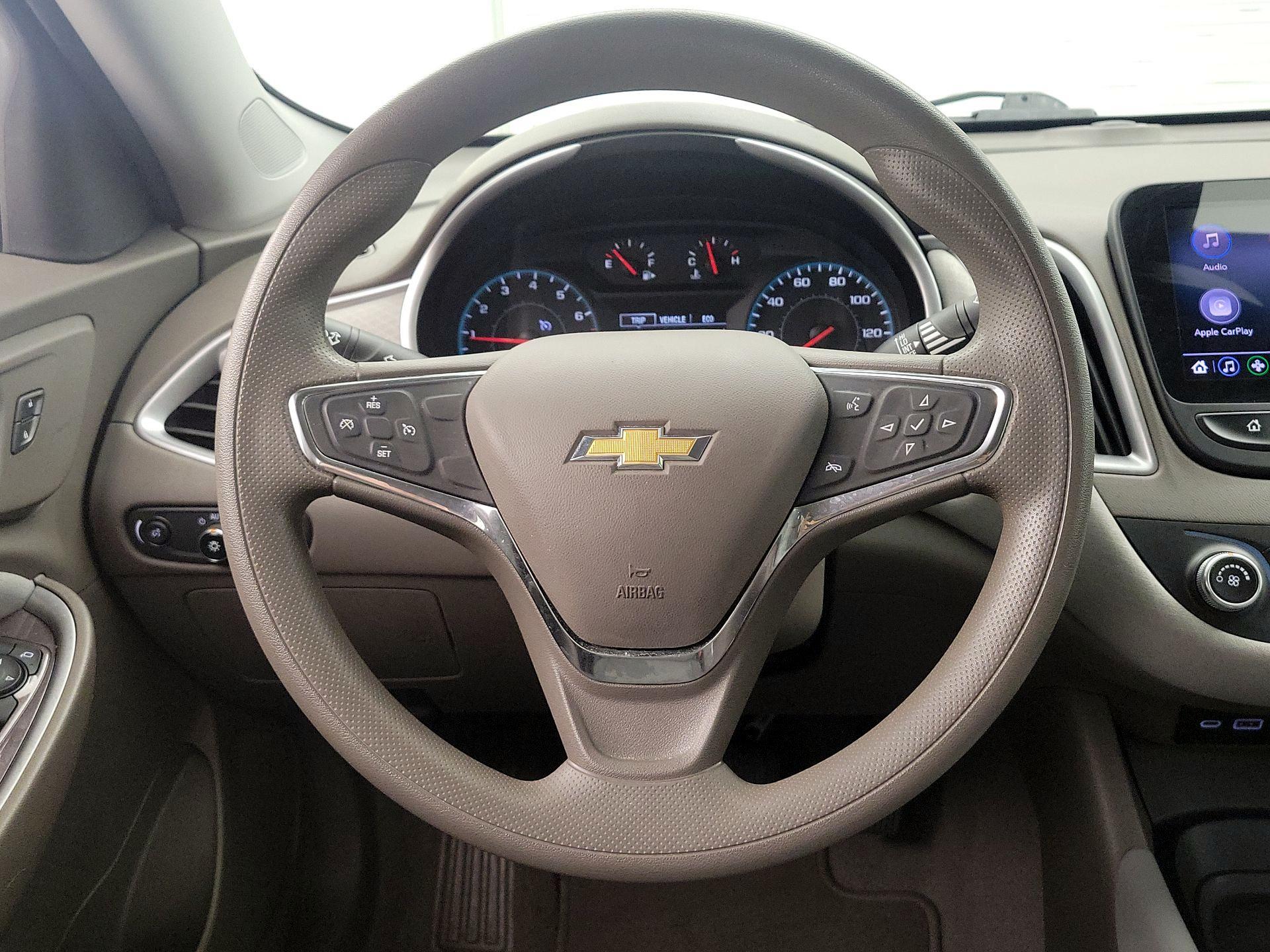 Thumbnail: 2020 Chevrolet Malibu - 10