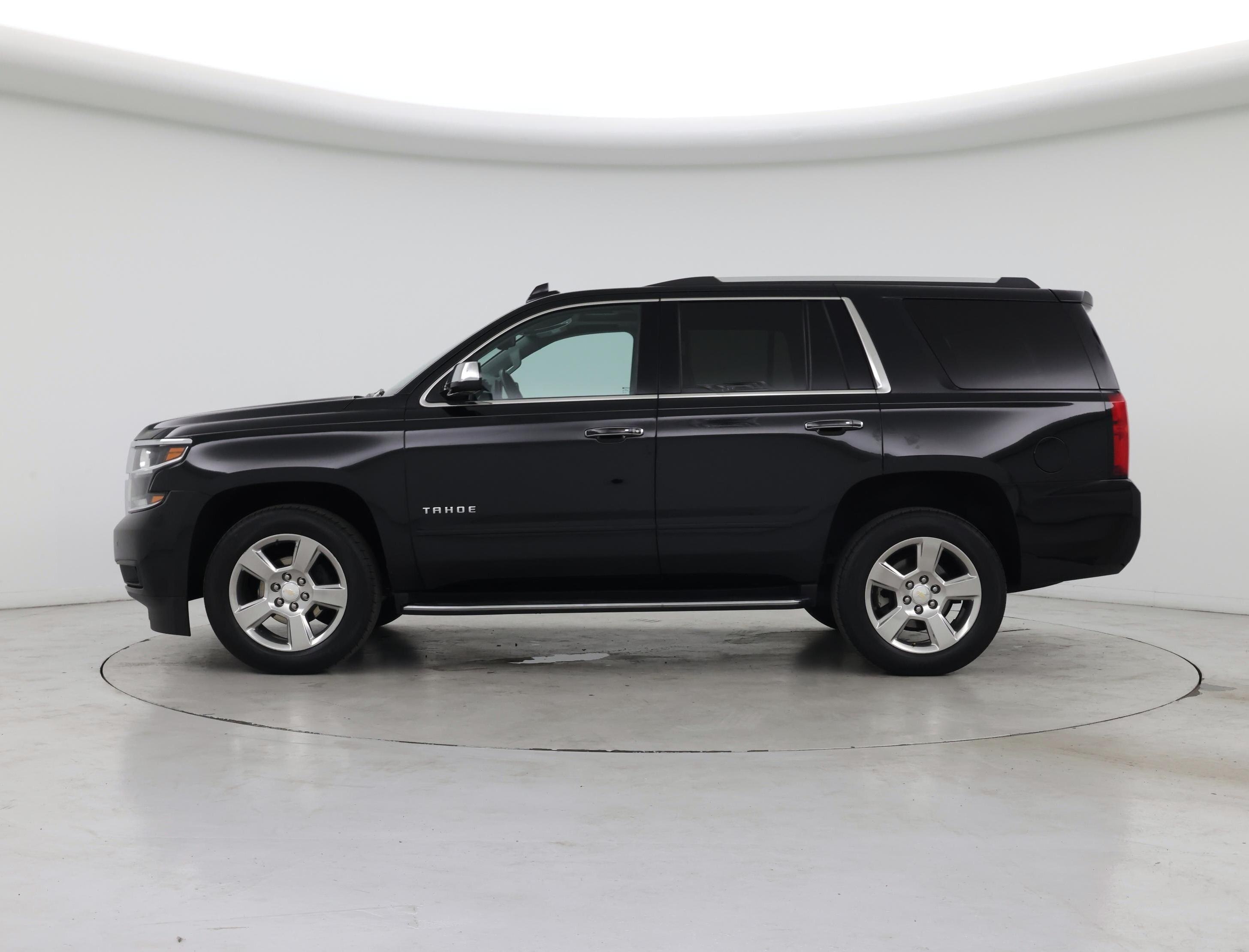 Thumbnail: 2020 Chevrolet Tahoe - 3