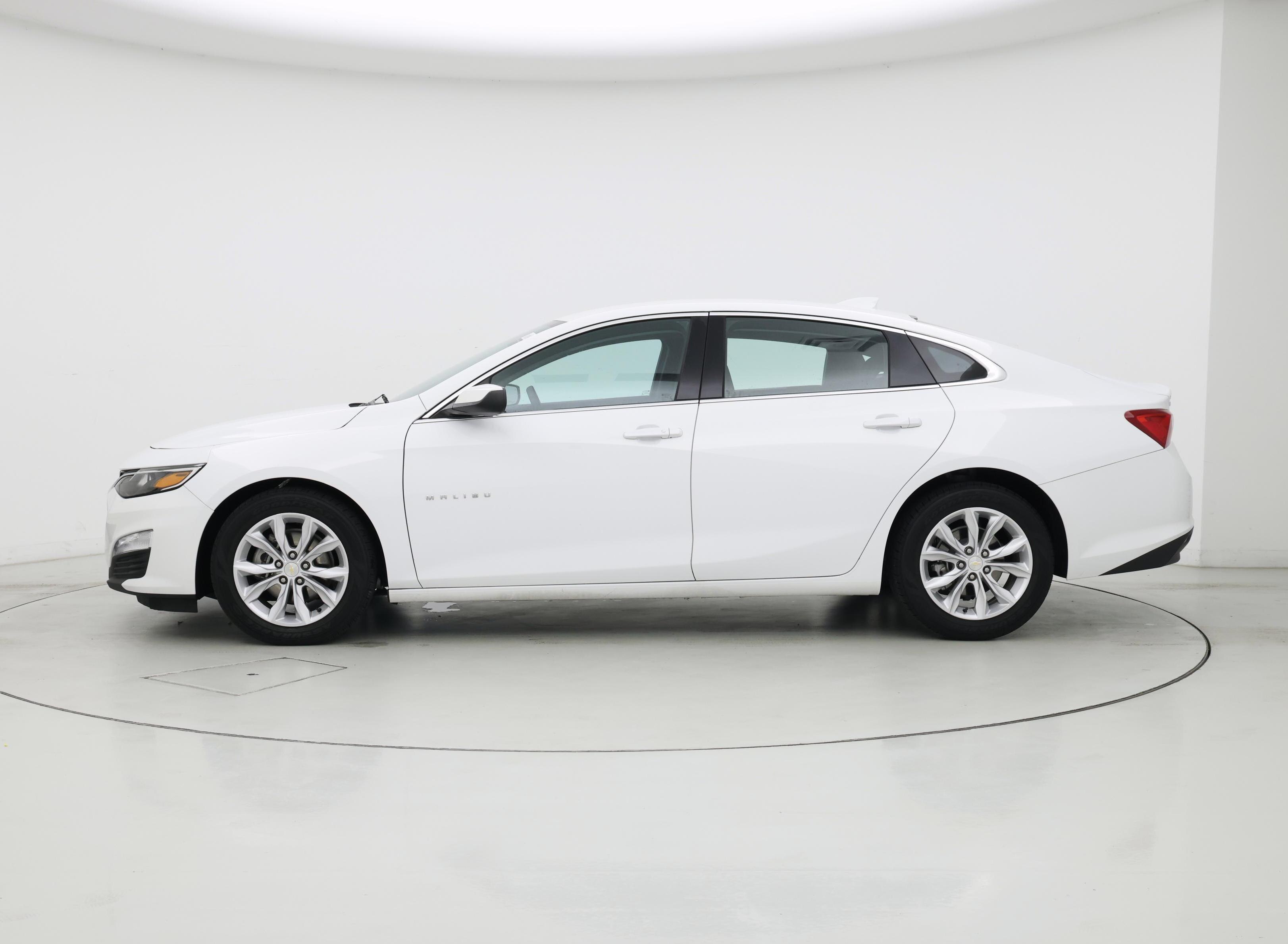 Thumbnail: 2023 Chevrolet Malibu - 3