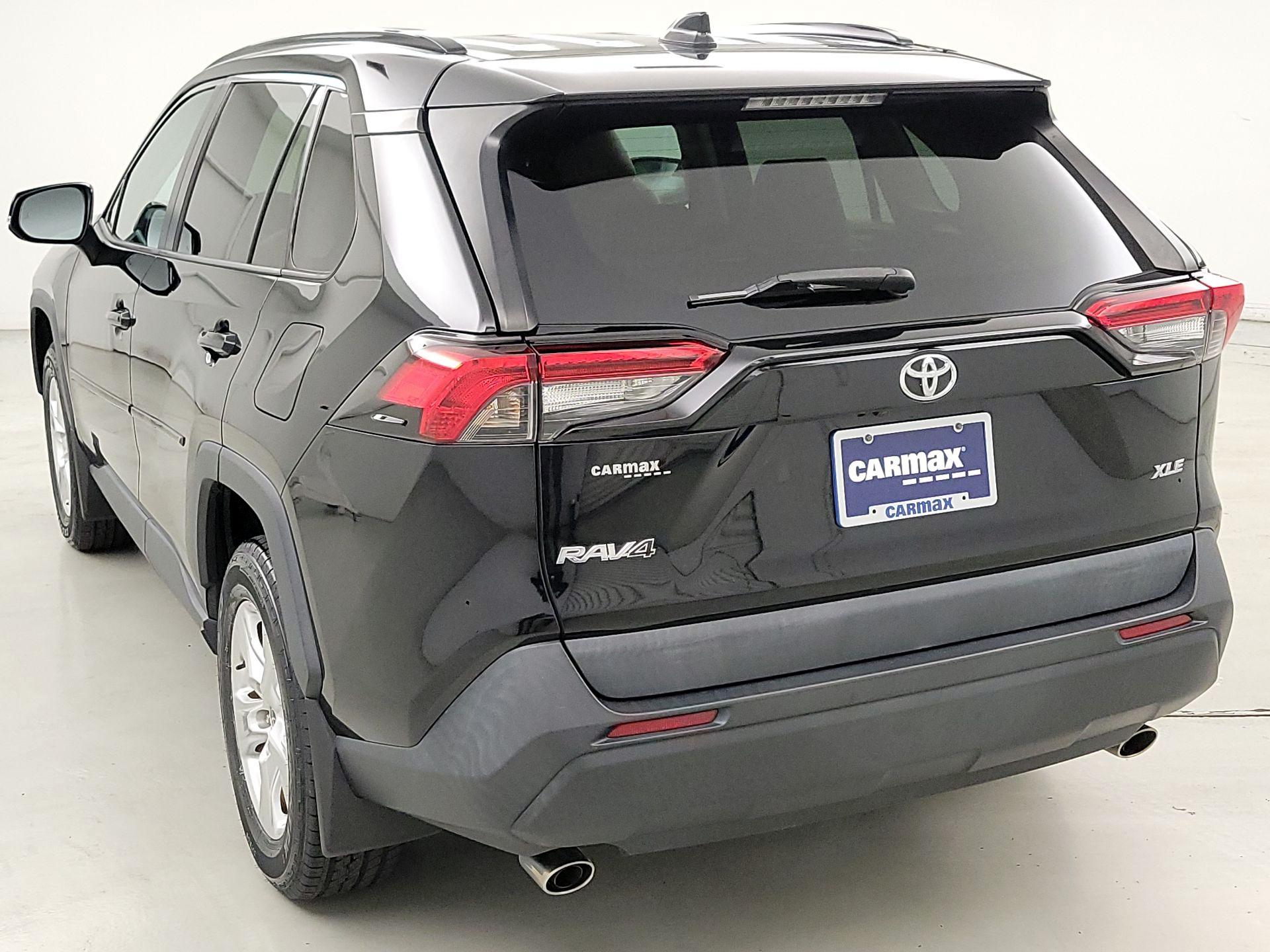 Thumbnail: 2021 Toyota RAV4 - 7
