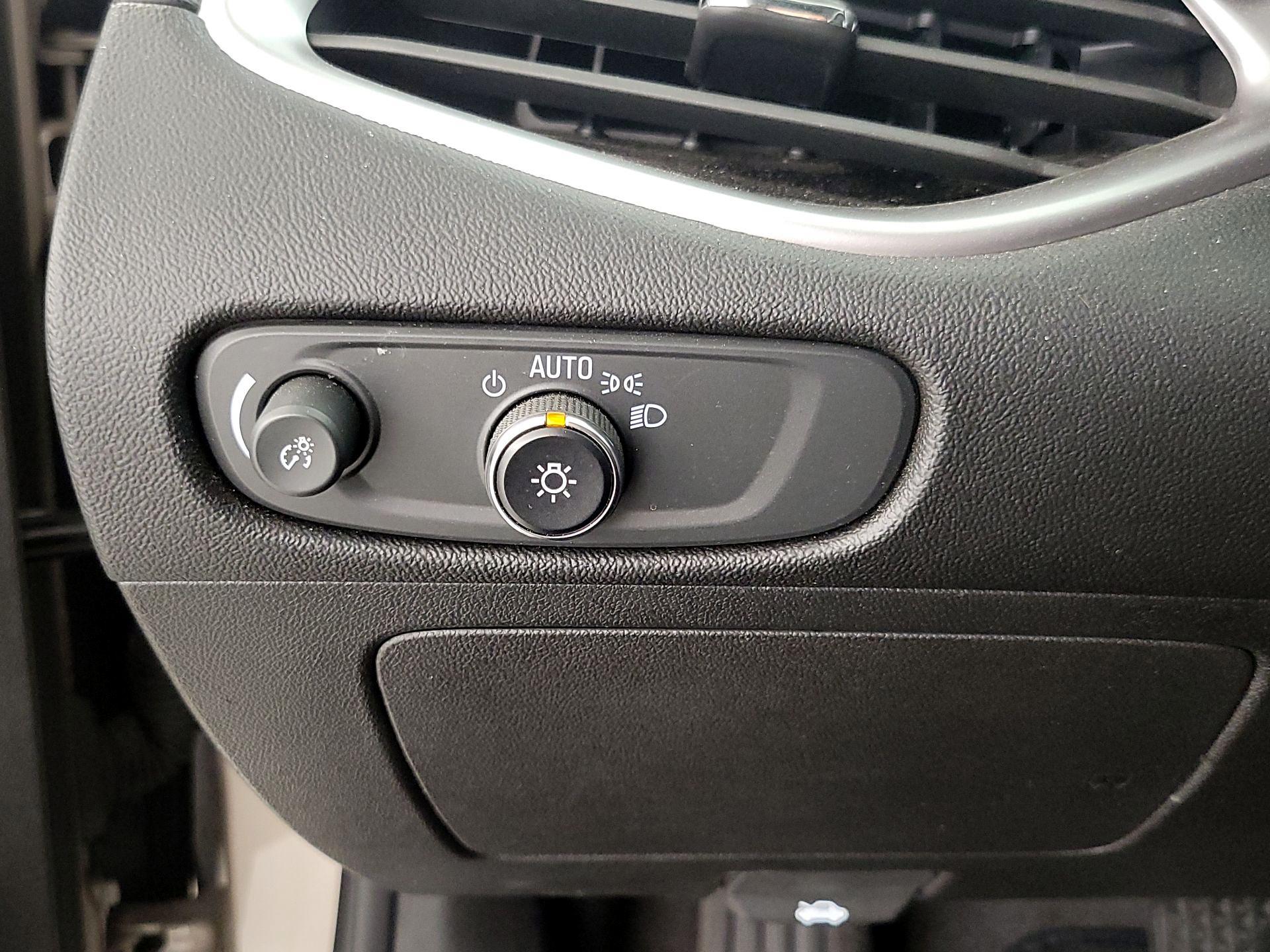 Thumbnail: 2023 Chevrolet Malibu - 13