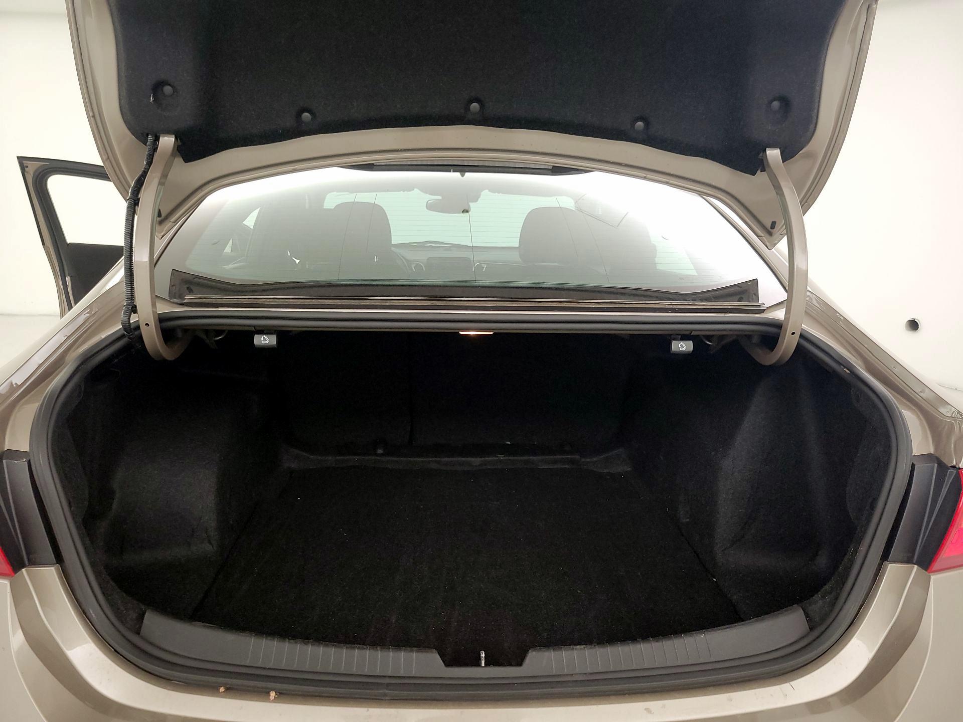 Thumbnail: 2023 Chevrolet Malibu - 20