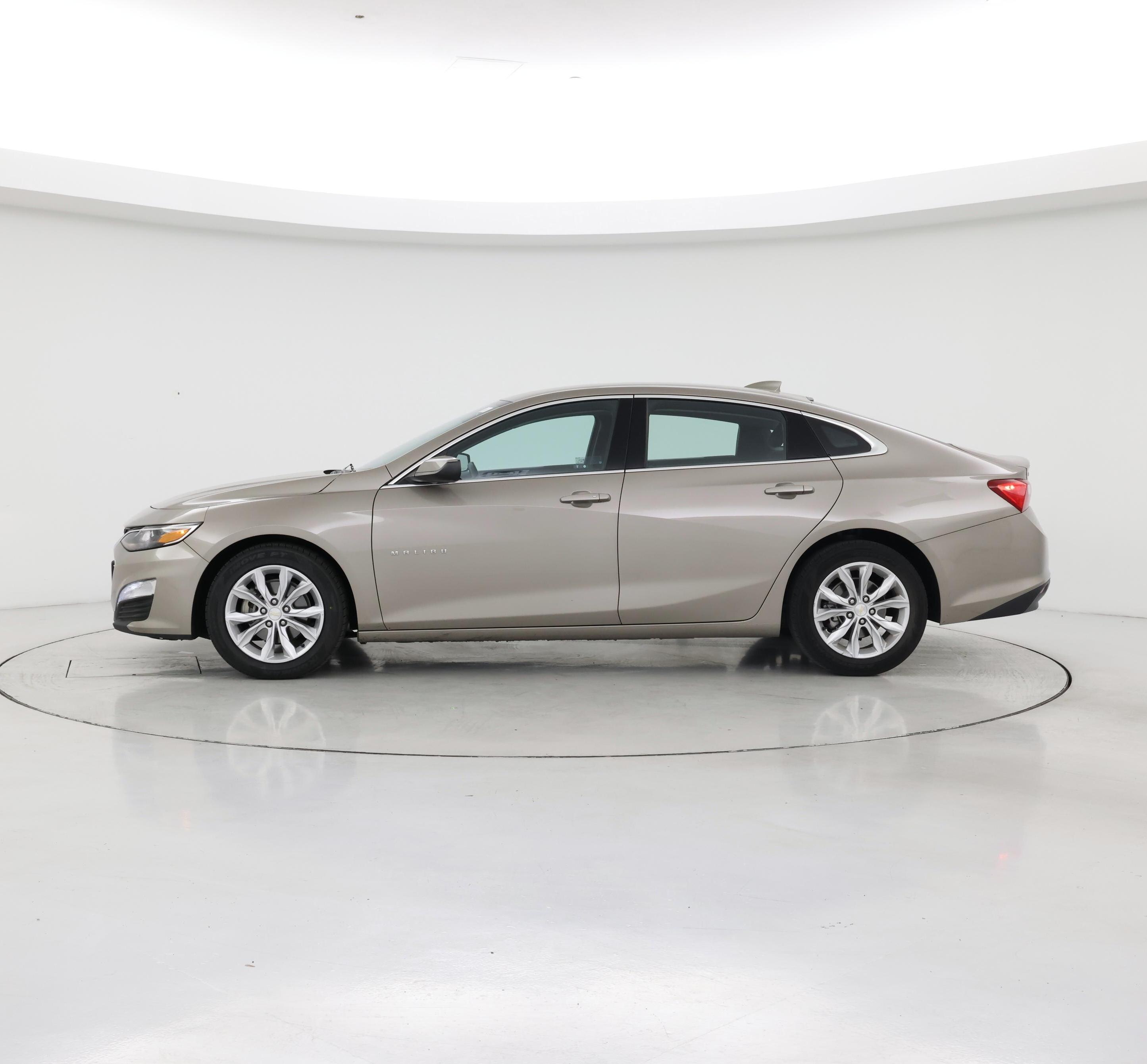 Thumbnail: 2023 Chevrolet Malibu - 3