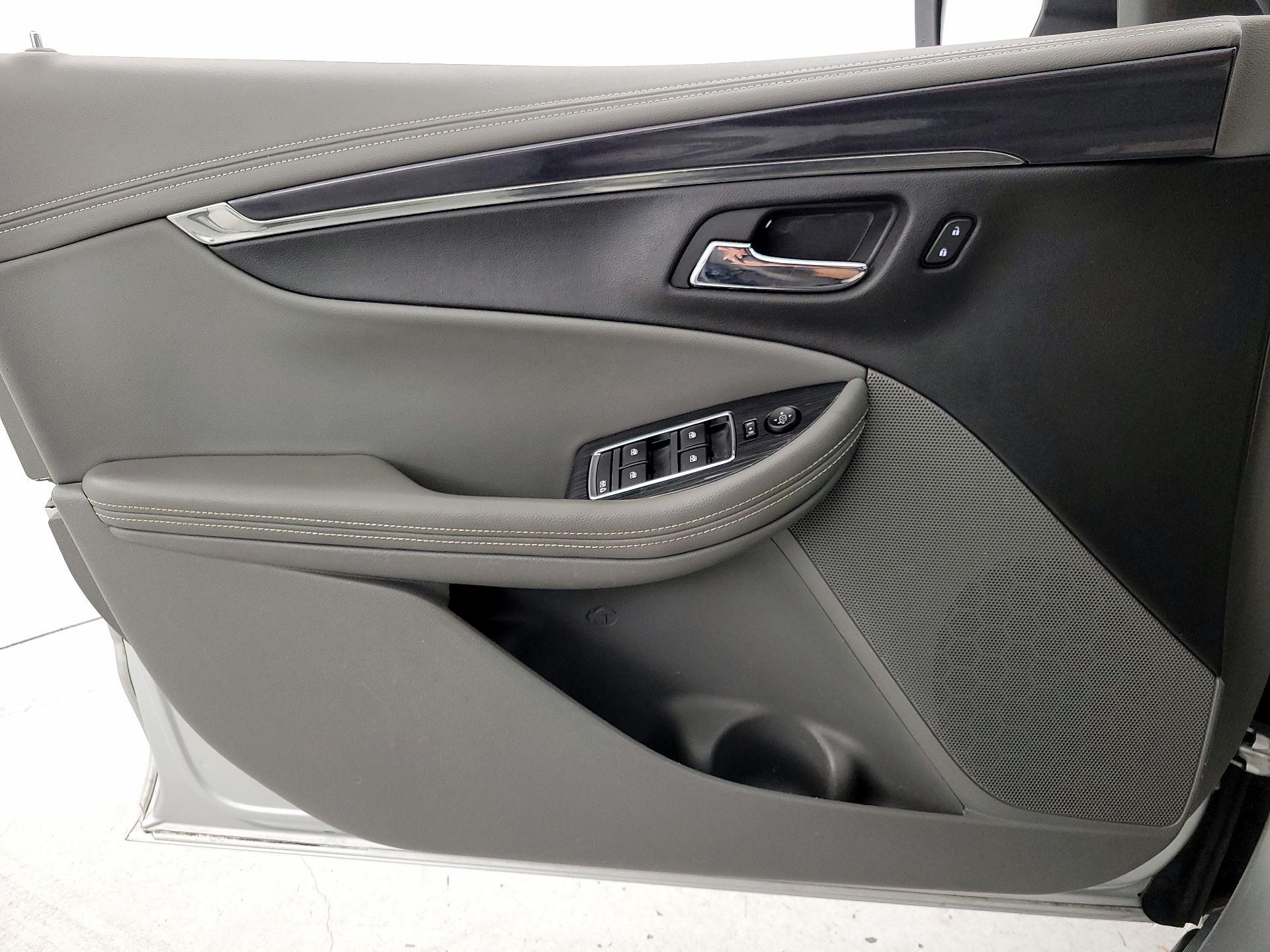 Thumbnail: 2016 Chevrolet Impala - 12
