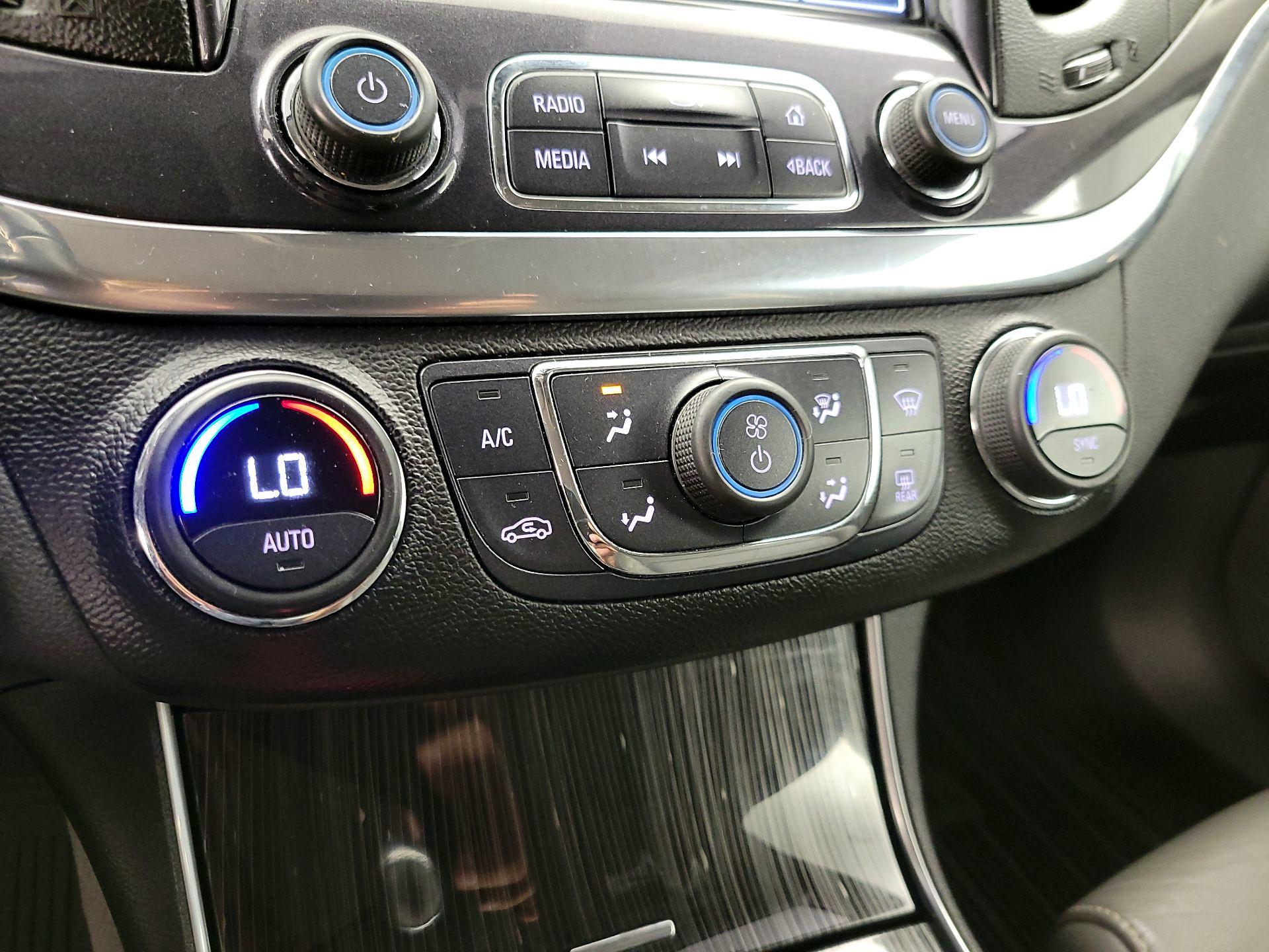 Thumbnail: 2016 Chevrolet Impala - 16
