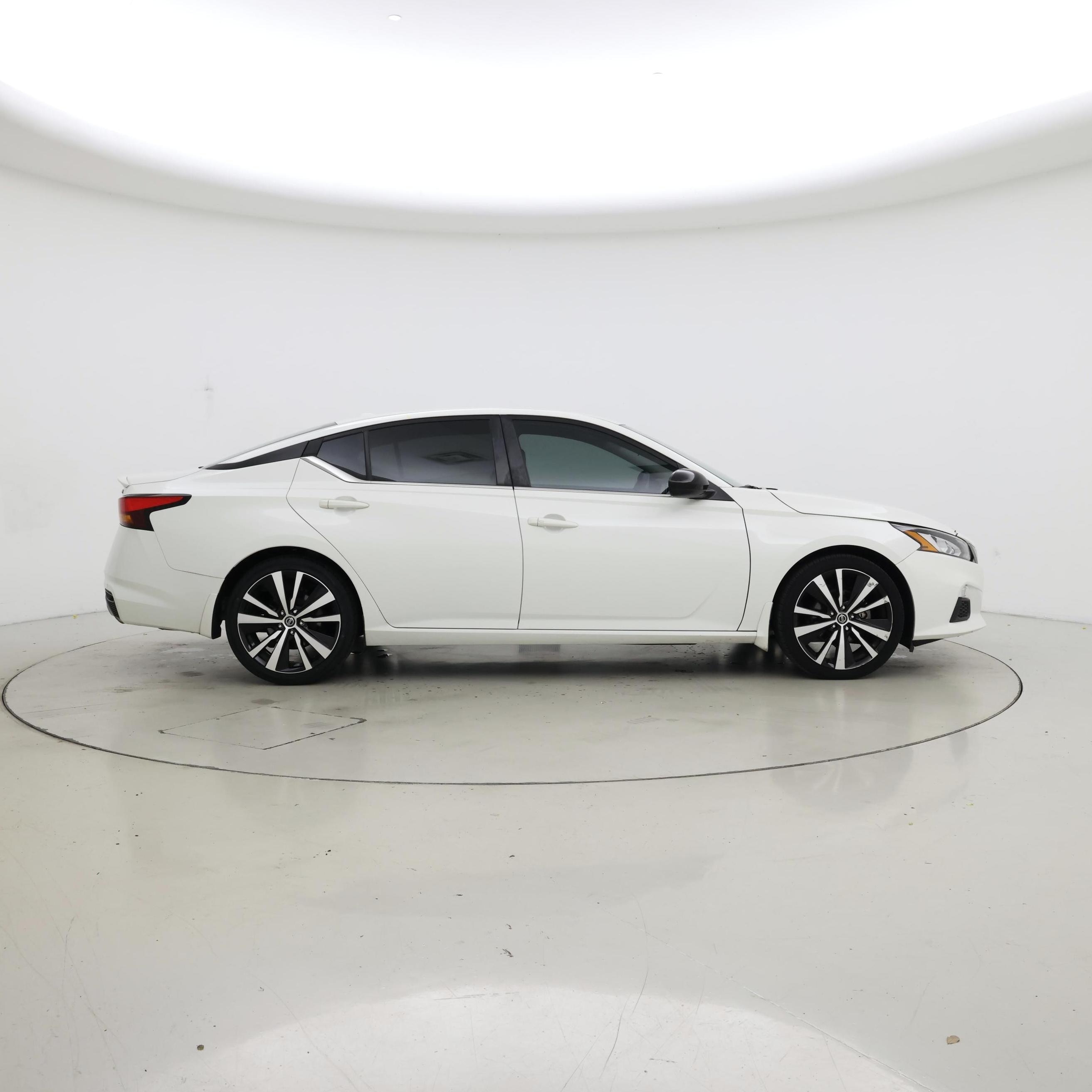Thumbnail: 2022 Nissan Altima - 7