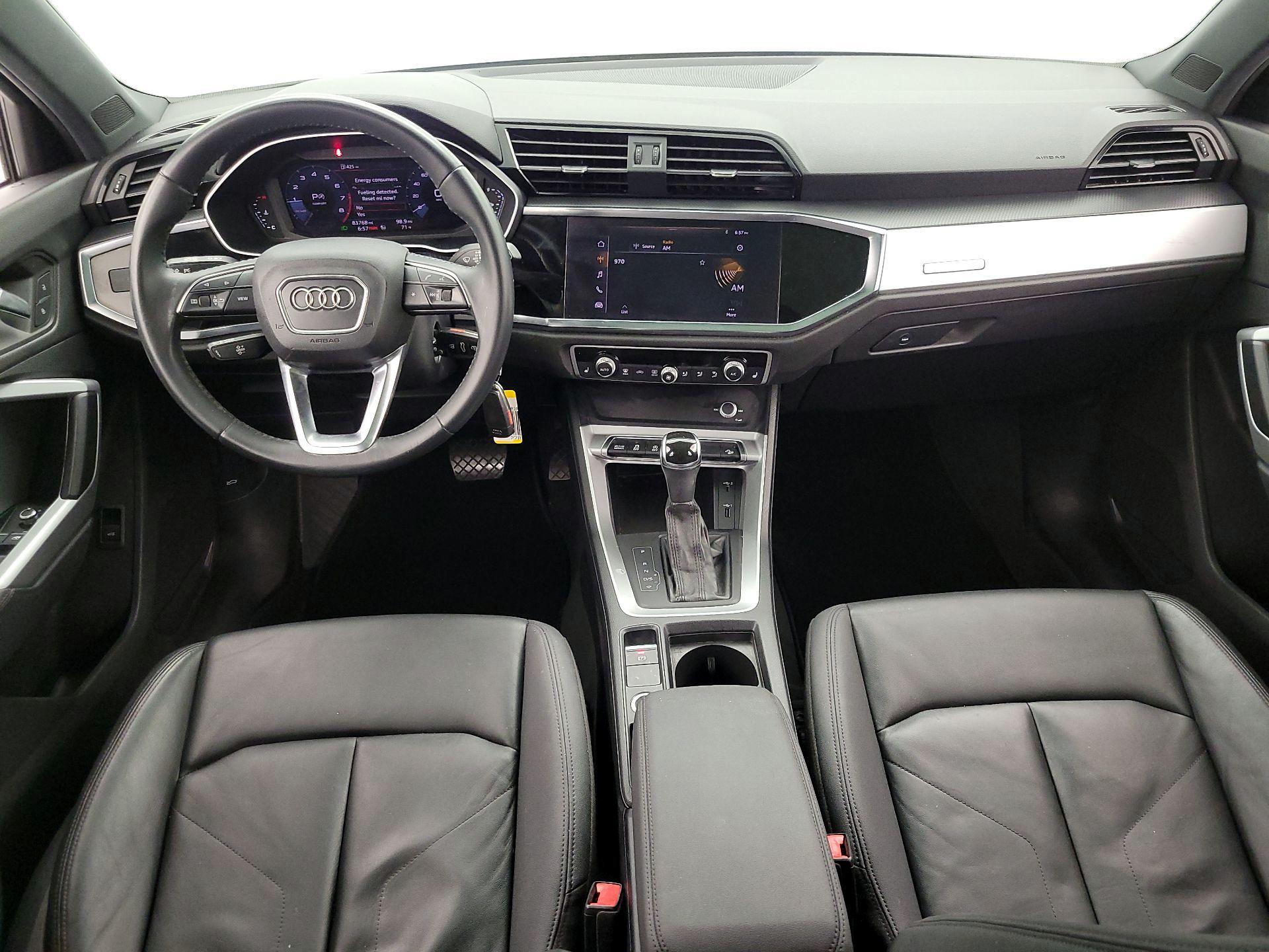 Thumbnail: 2020 Audi Q3 - 9