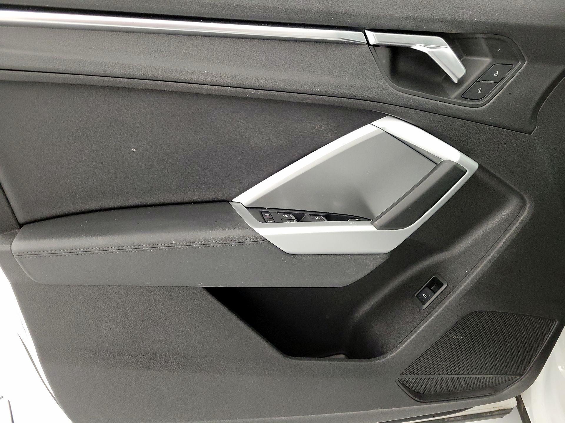 Thumbnail: 2020 Audi Q3 - 12