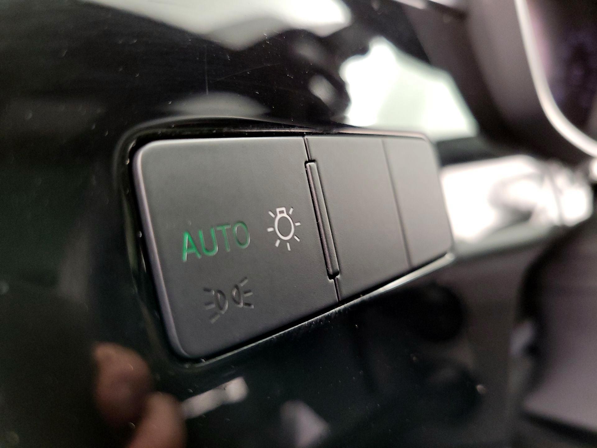 Thumbnail: 2020 Audi Q3 - 13