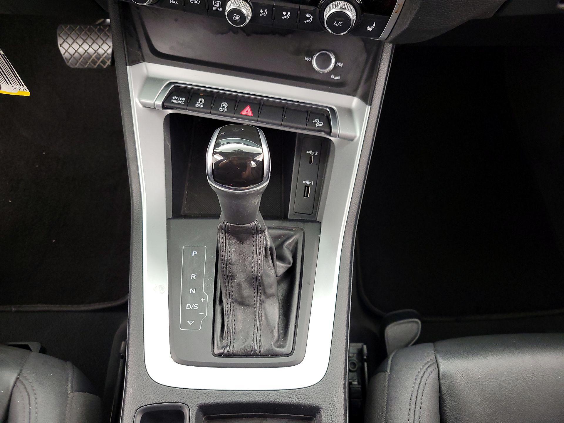 Thumbnail: 2020 Audi Q3 - 17