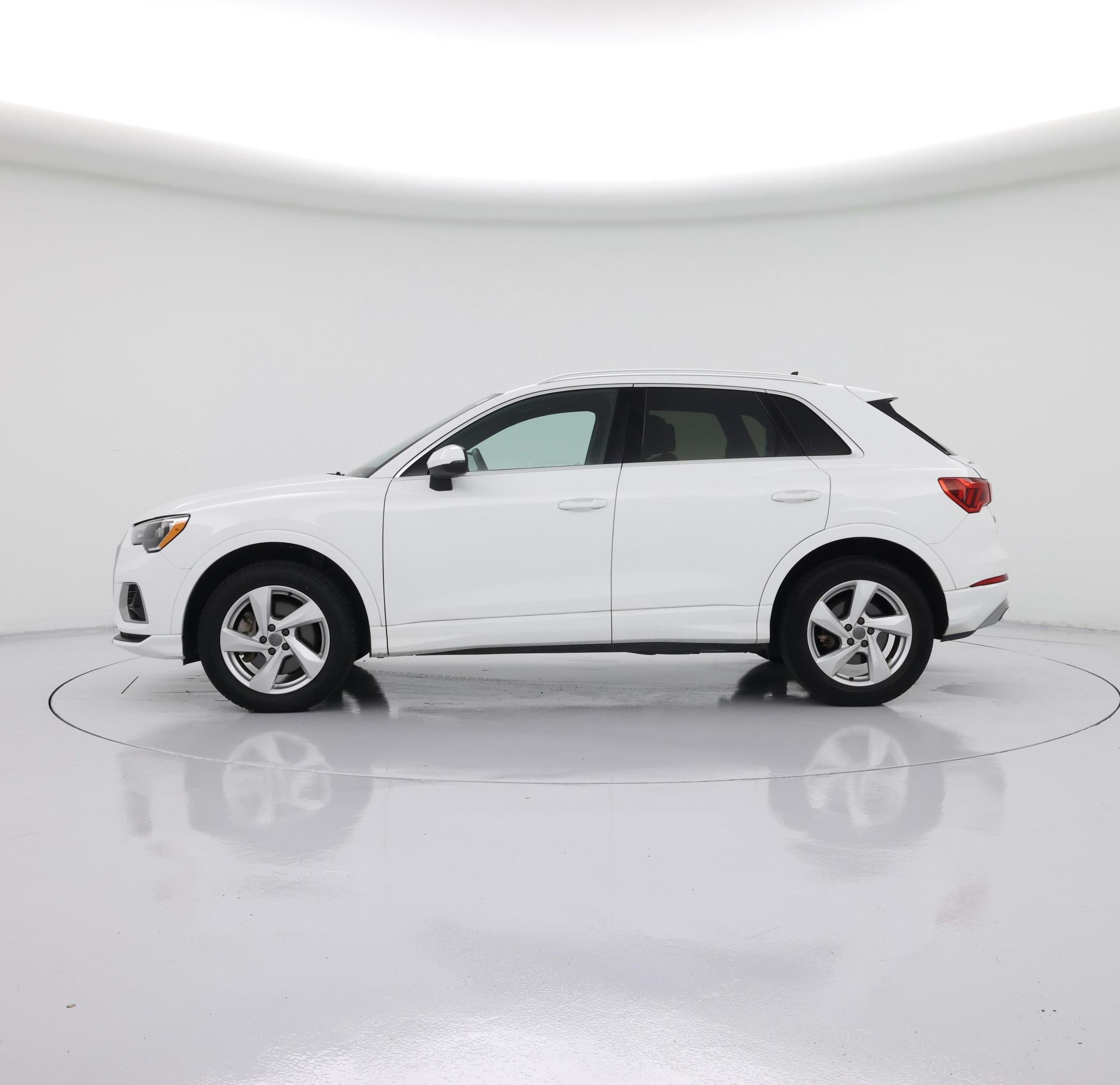 Thumbnail: 2020 Audi Q3 - 3