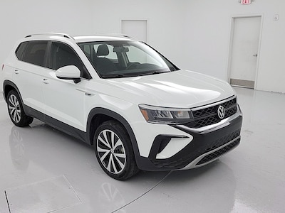 White 2022 Volkswagen Taos SE
