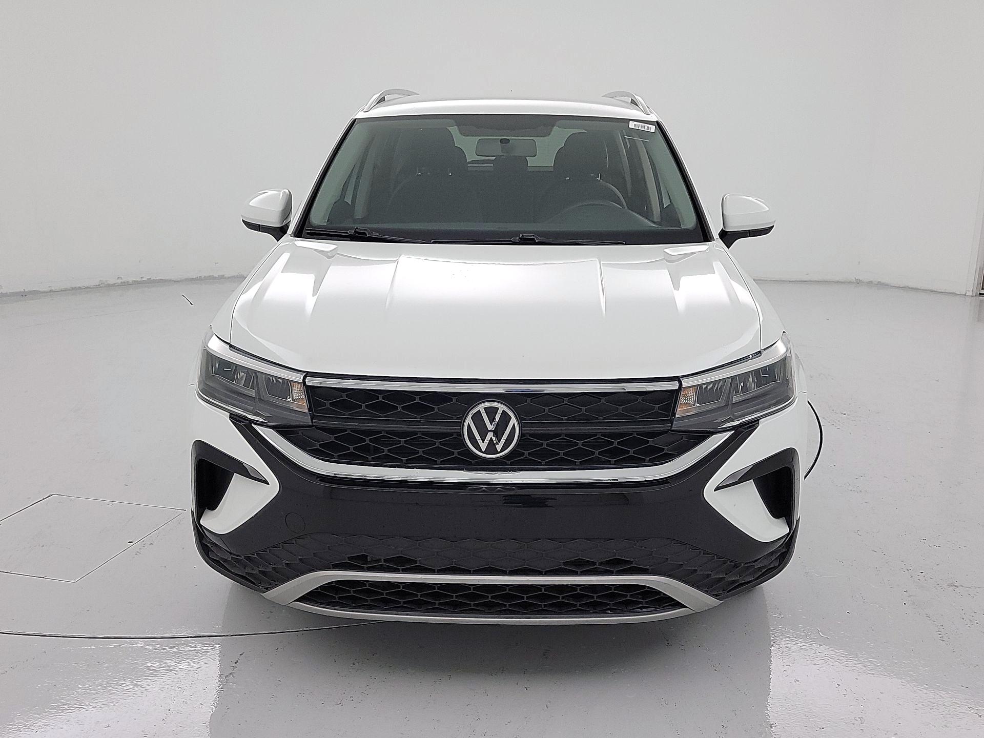 Thumbnail: 2022 Volkswagen Taos - 2