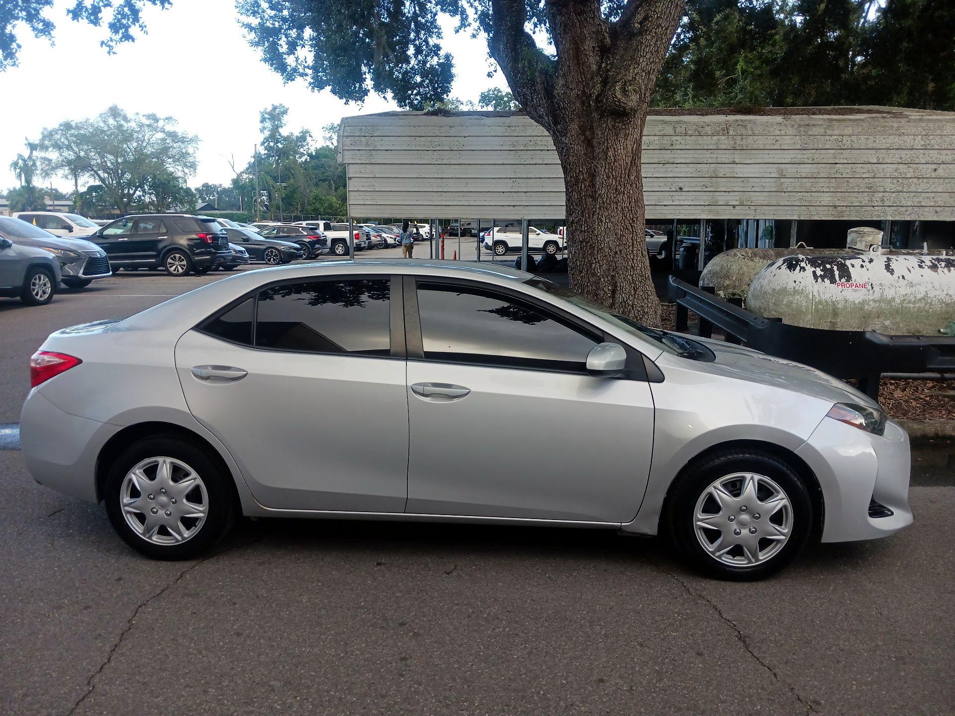 Thumbnail: 2019 Toyota Corolla - 4