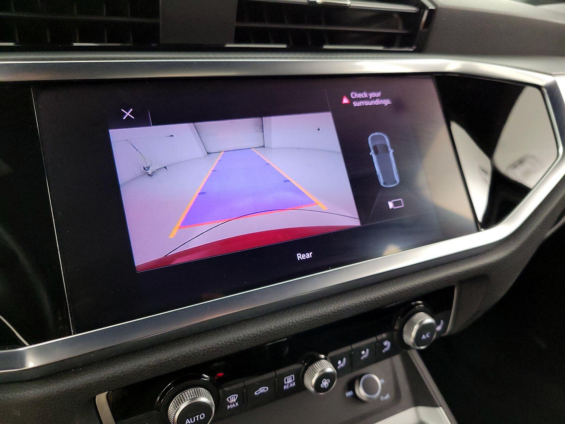 Thumbnail: 2020 Audi Q3 - 14
