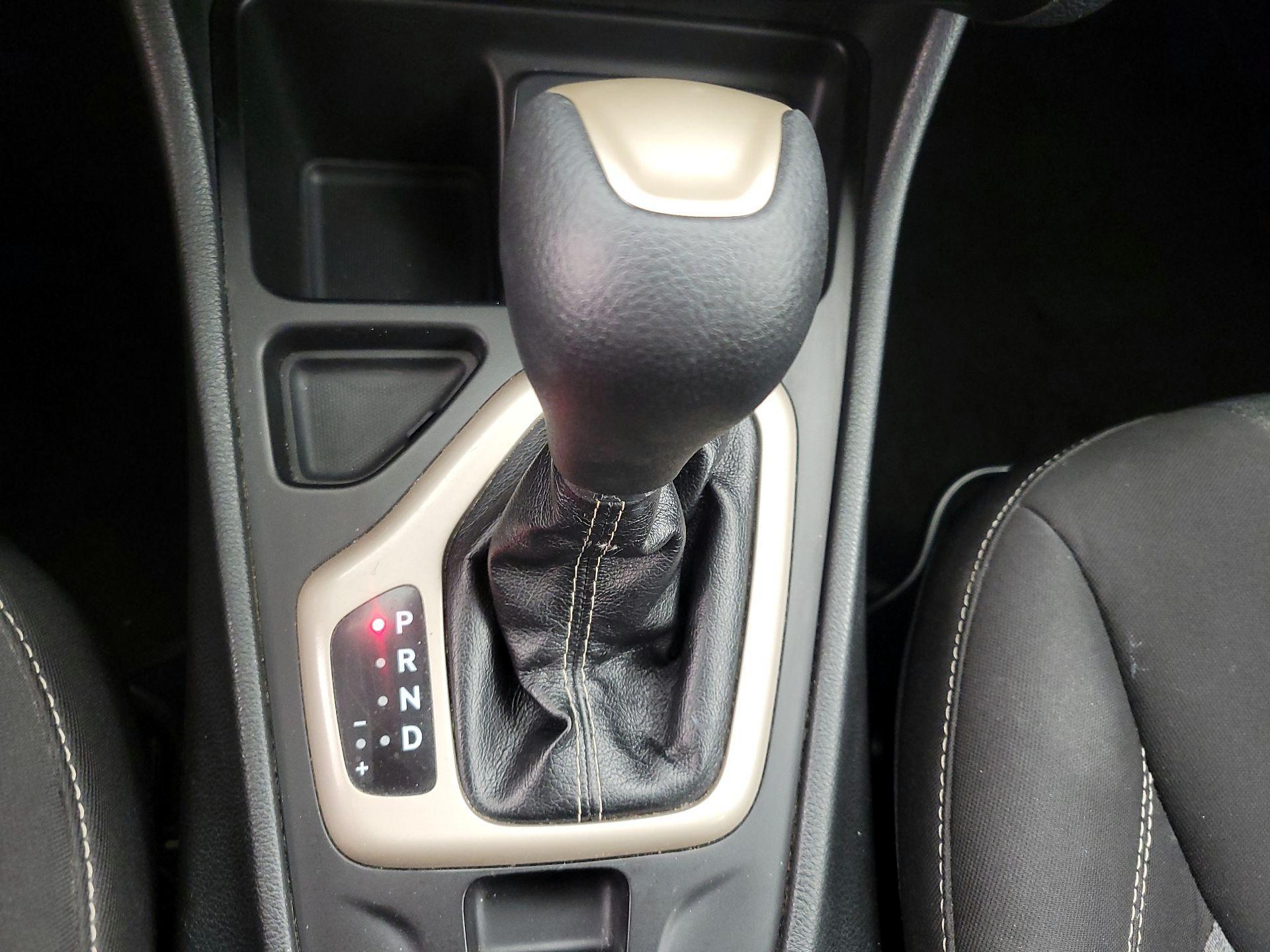 Thumbnail: 2014 Jeep Cherokee - 16