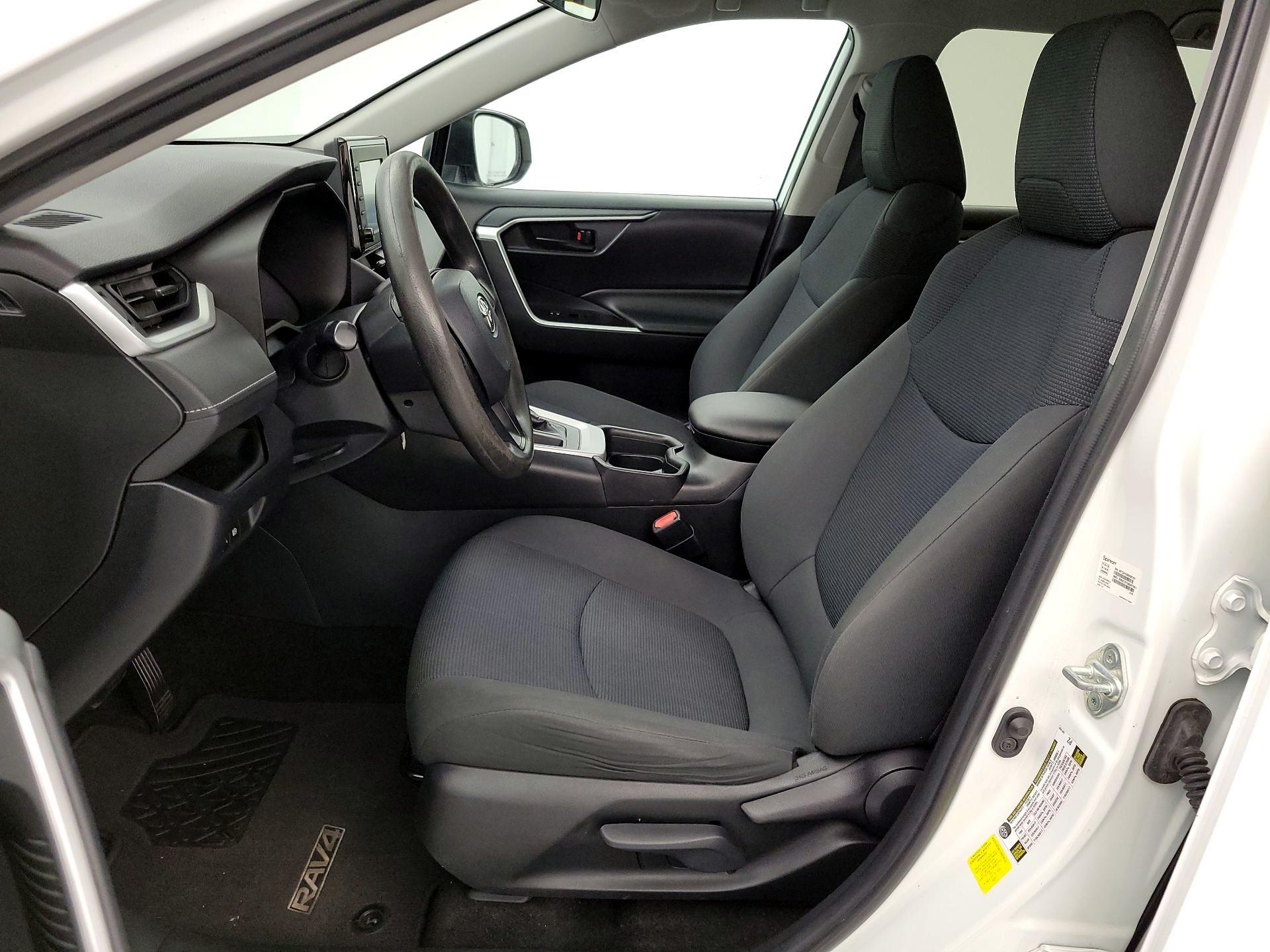 Thumbnail: 2019 Toyota RAV4 - 11