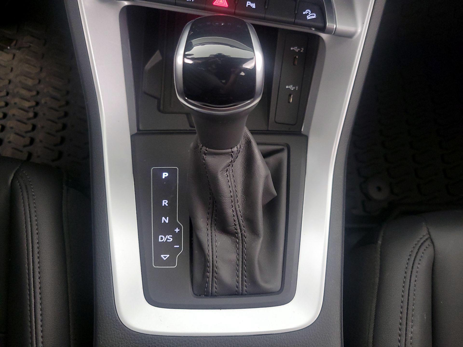 Thumbnail: 2024 Audi Q3 - 15