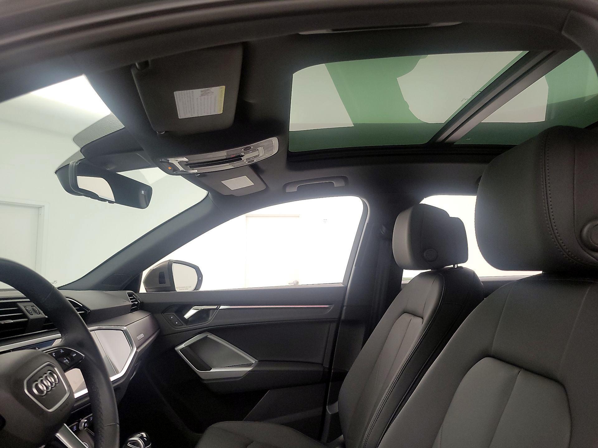 Thumbnail: 2024 Audi Q3 - 17