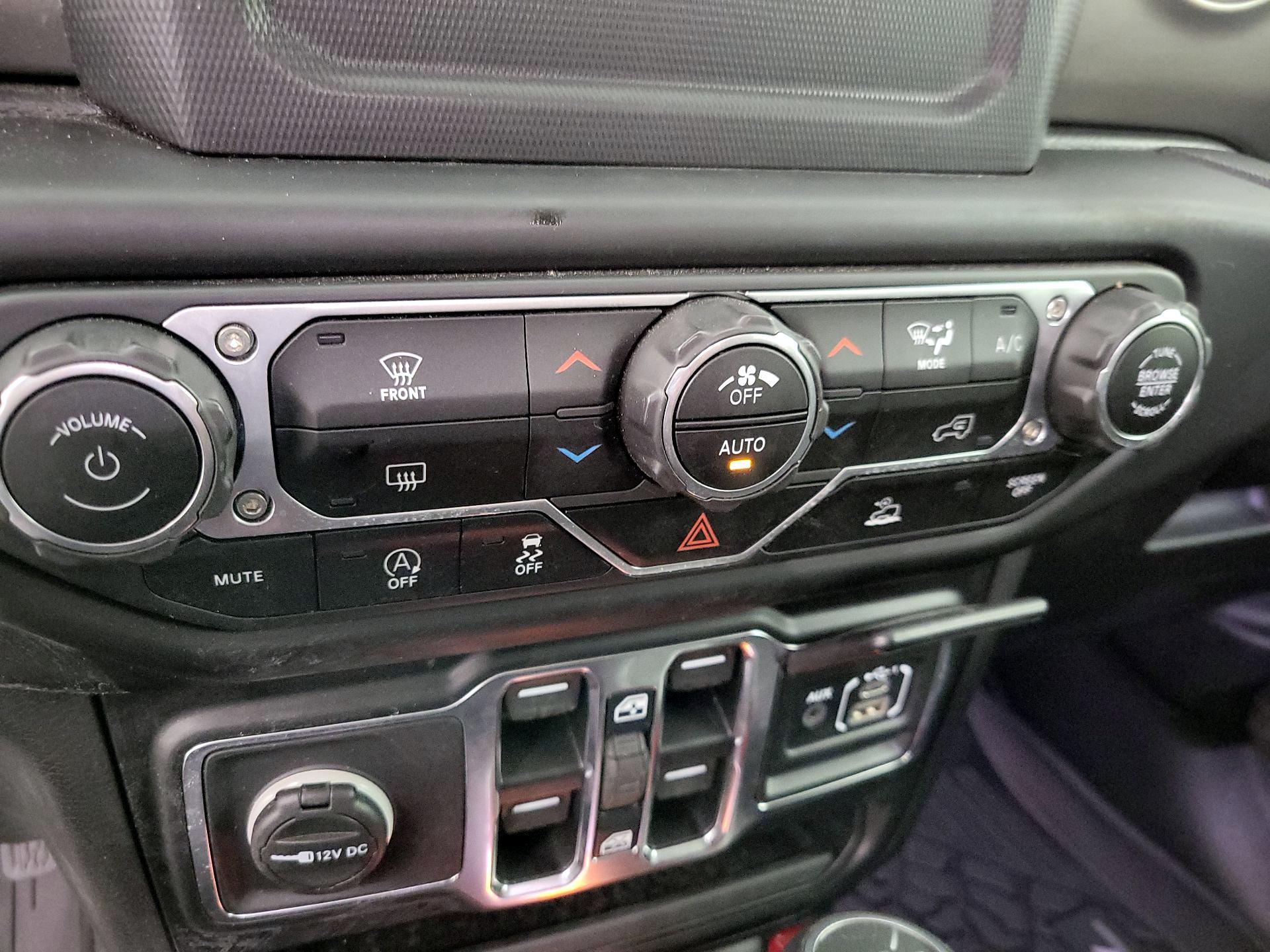 Thumbnail: 2021 Jeep Gladiator - 14