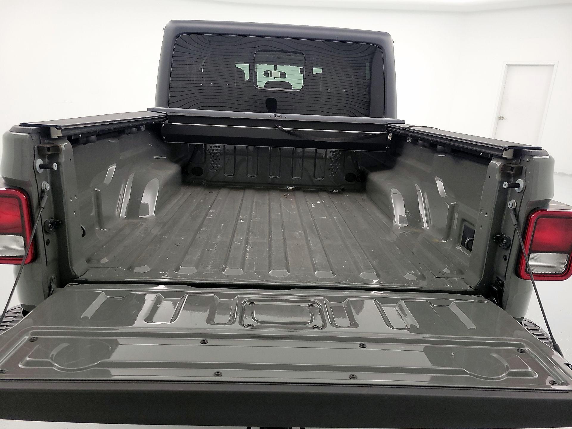 Thumbnail: 2021 Jeep Gladiator - 18