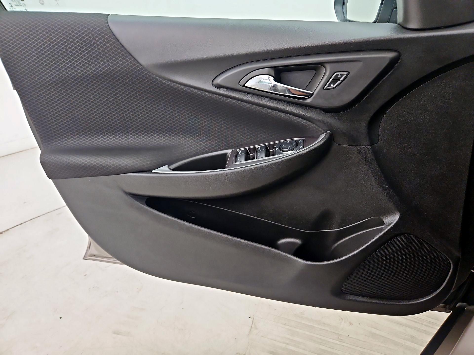 Thumbnail: 2023 Chevrolet Malibu - 12