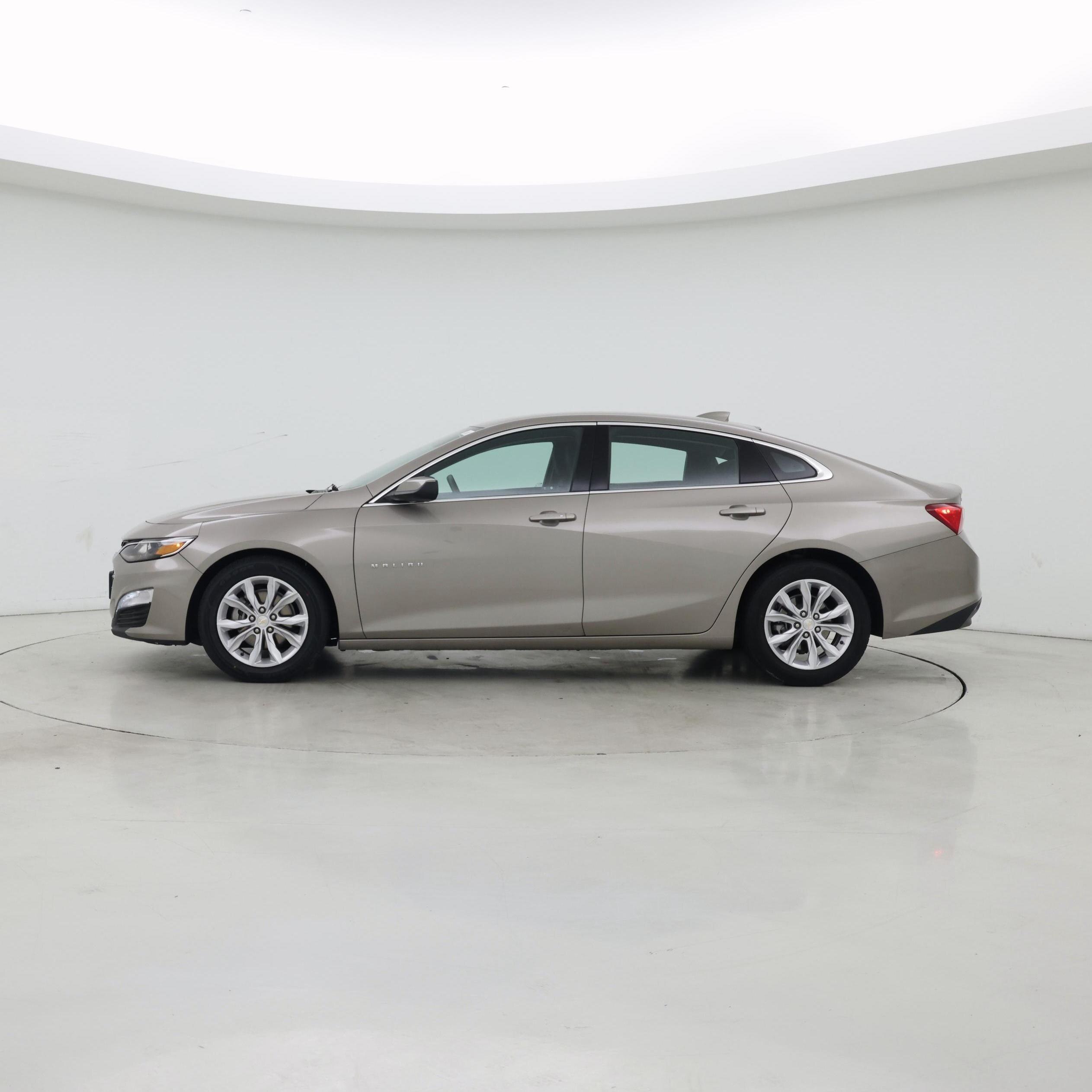 Thumbnail: 2023 Chevrolet Malibu - 3