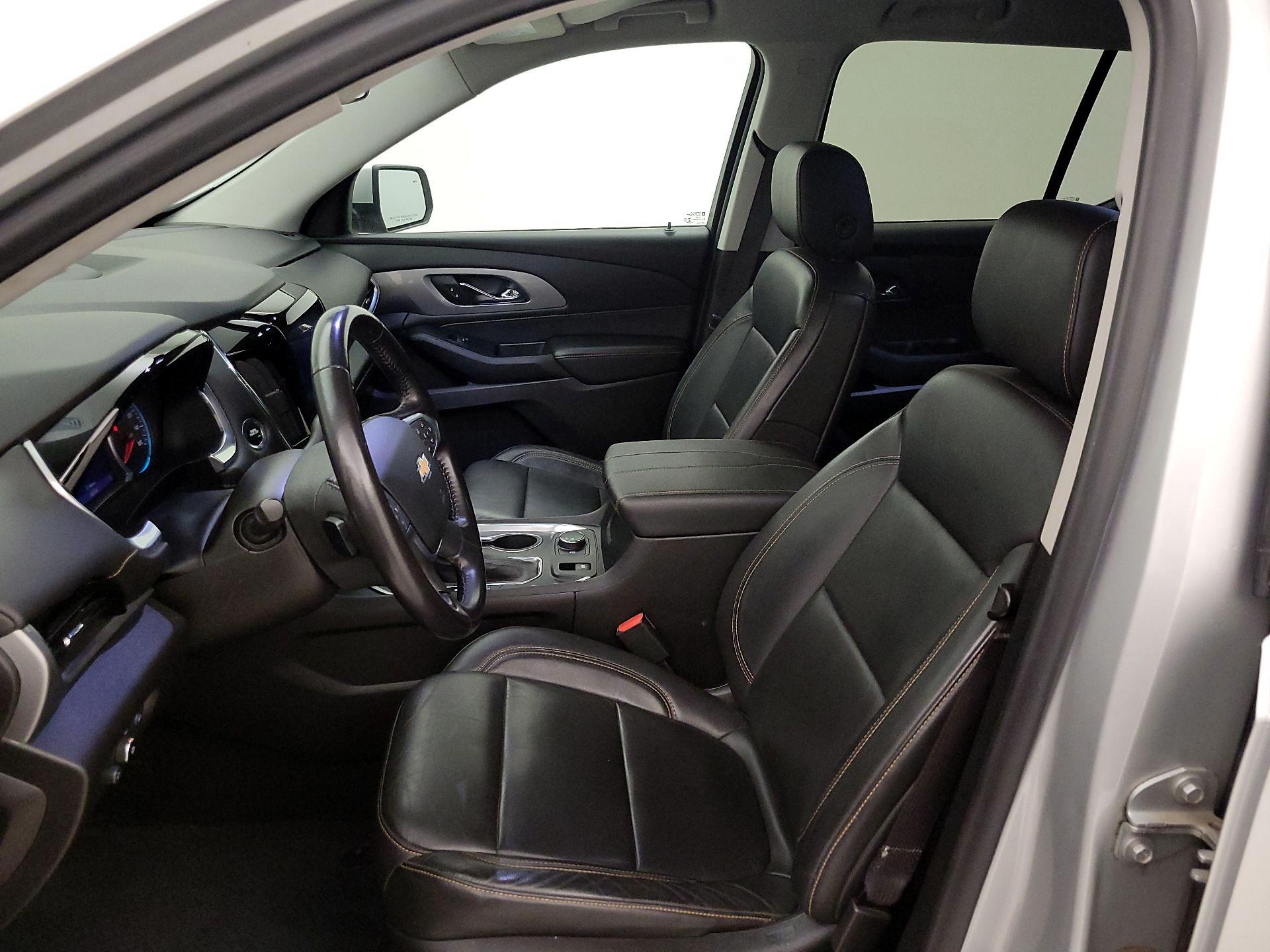 Thumbnail: 2021 Chevrolet Traverse - 11