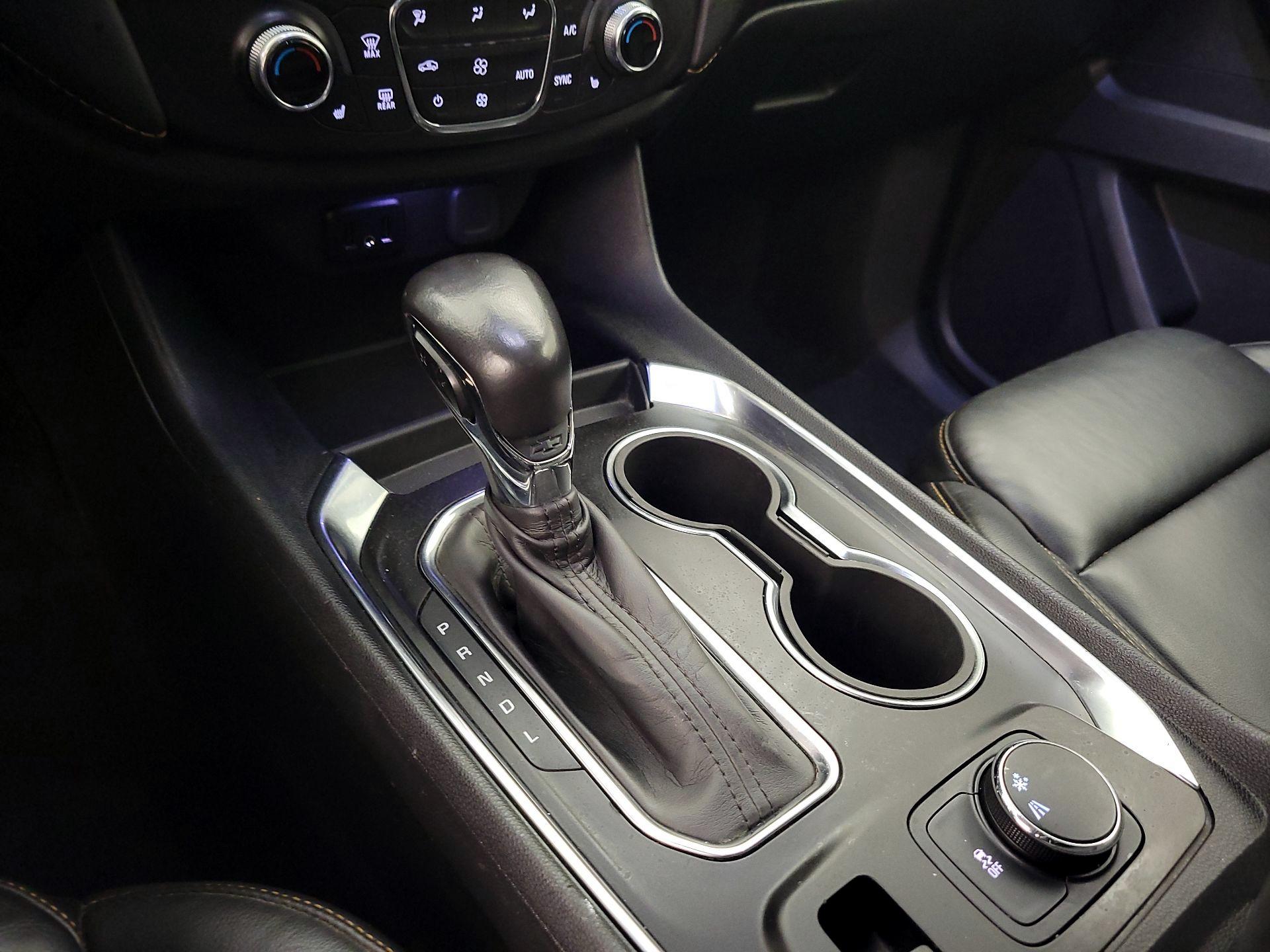 Thumbnail: 2021 Chevrolet Traverse - 17