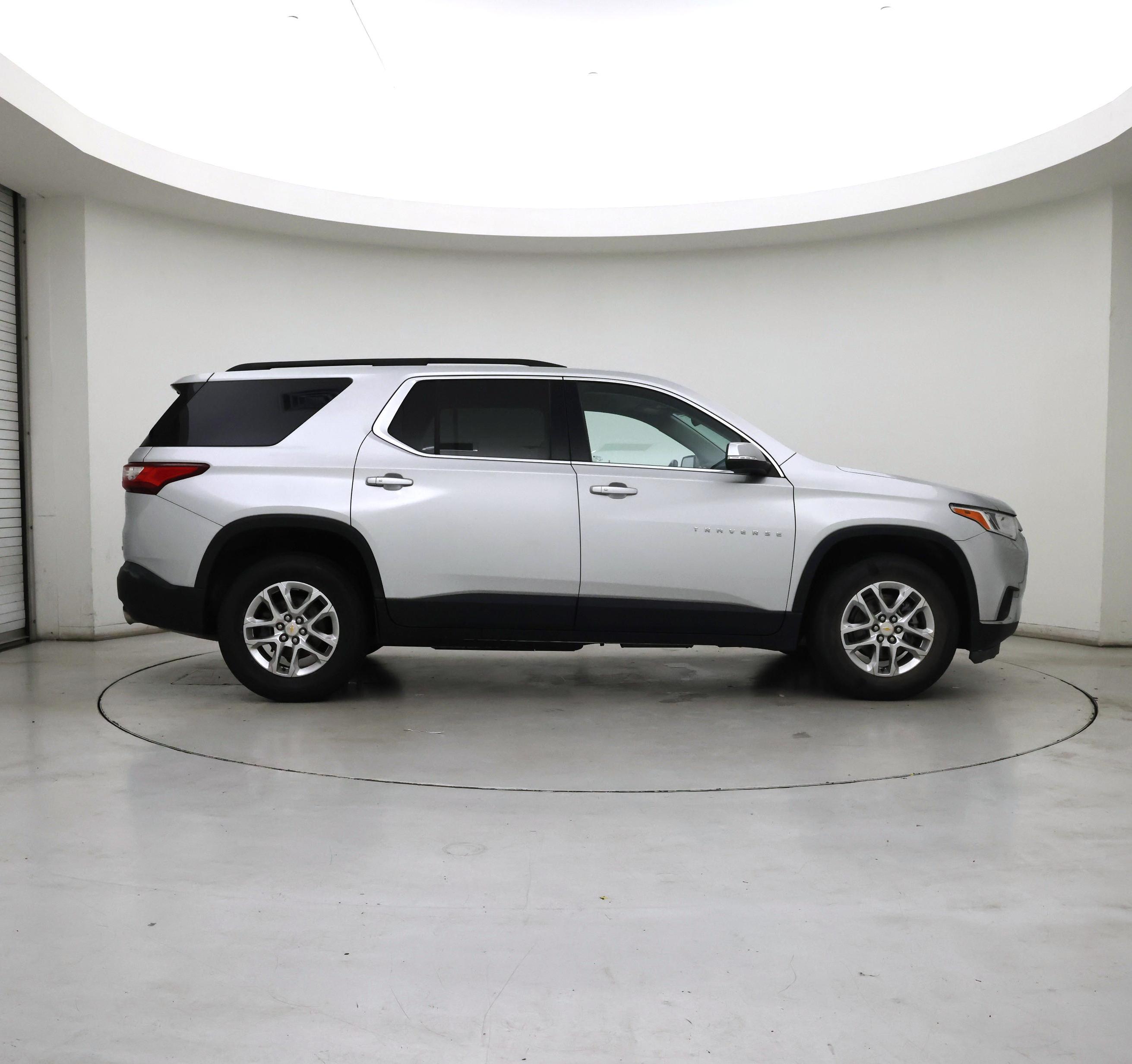 Thumbnail: 2021 Chevrolet Traverse - 7