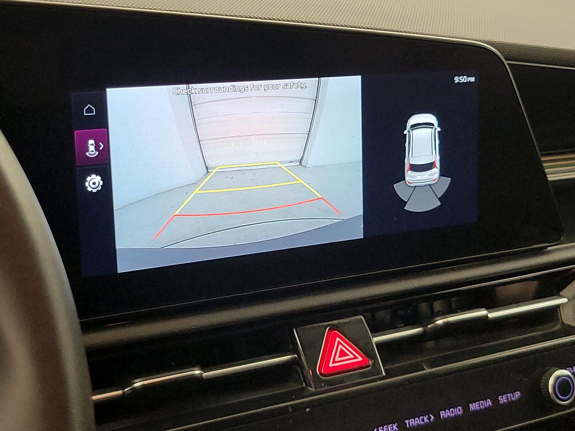 Thumbnail: 2023 Kia Niro - 15