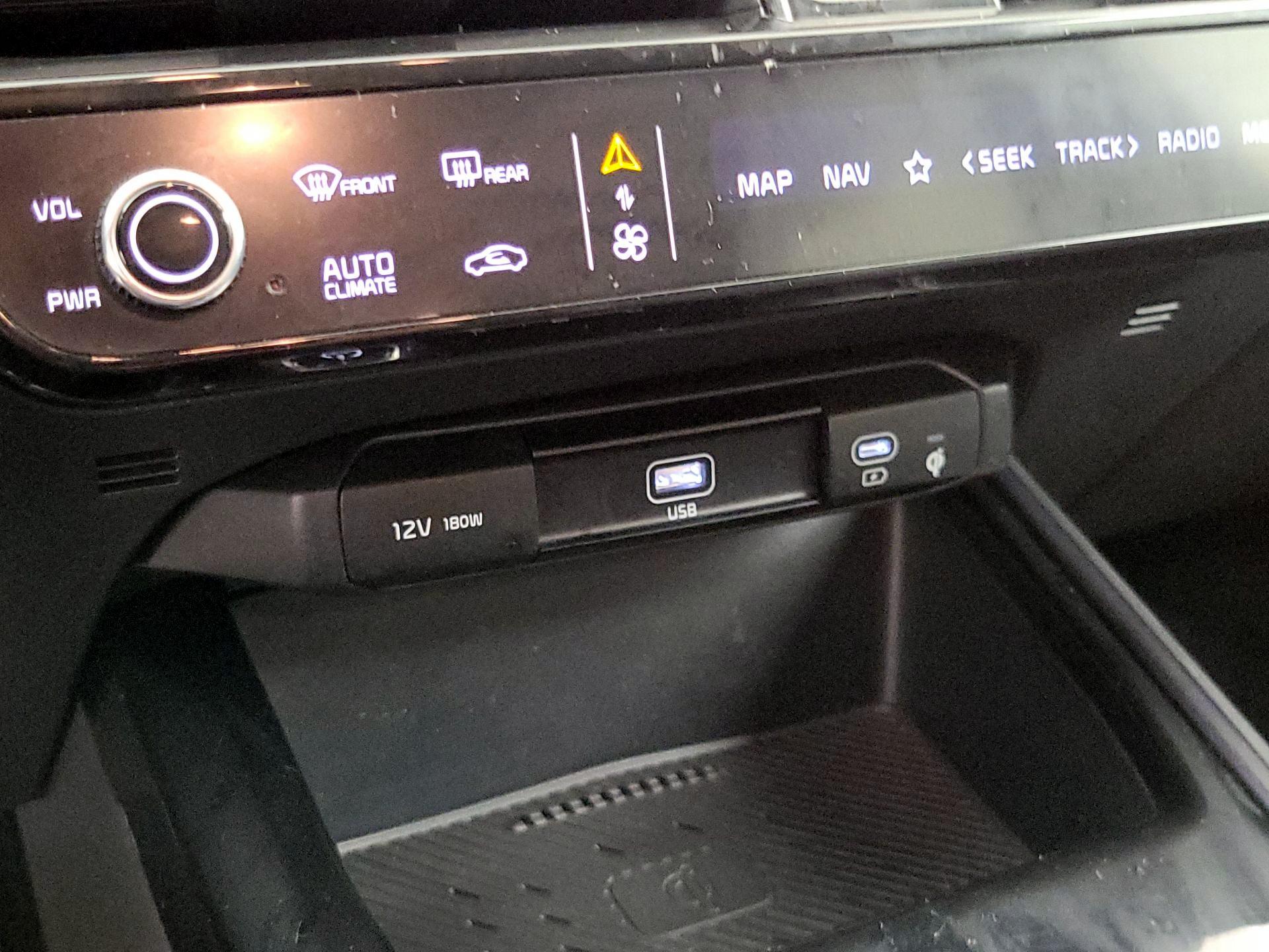 Thumbnail: 2023 Kia Niro - 19