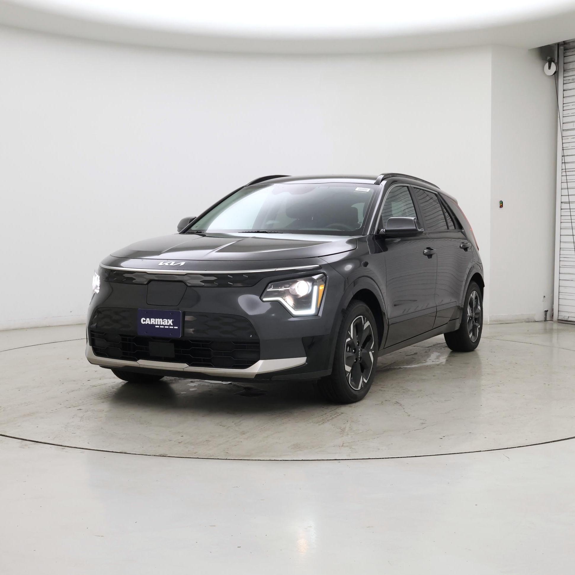 Thumbnail: 2023 Kia Niro - 4