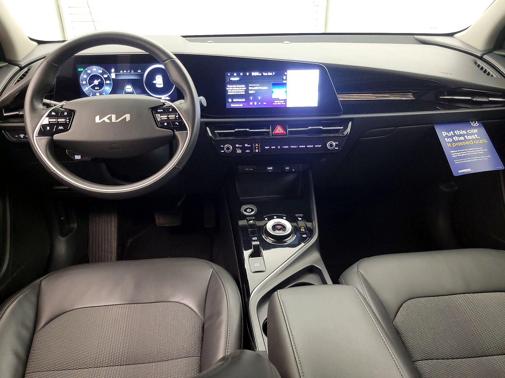 Thumbnail: 2023 Kia Niro - 9