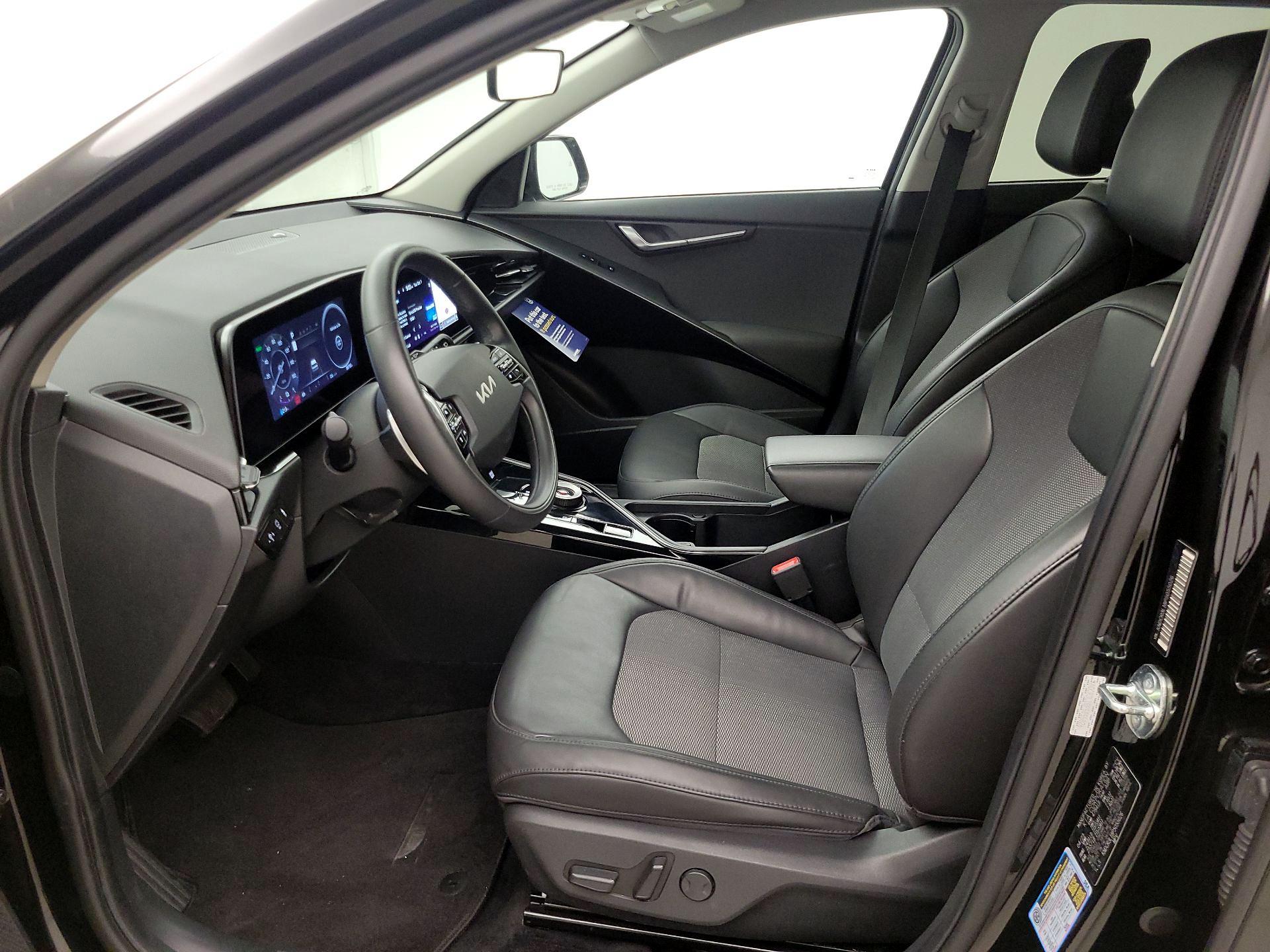 Thumbnail: 2023 Kia Niro - 11
