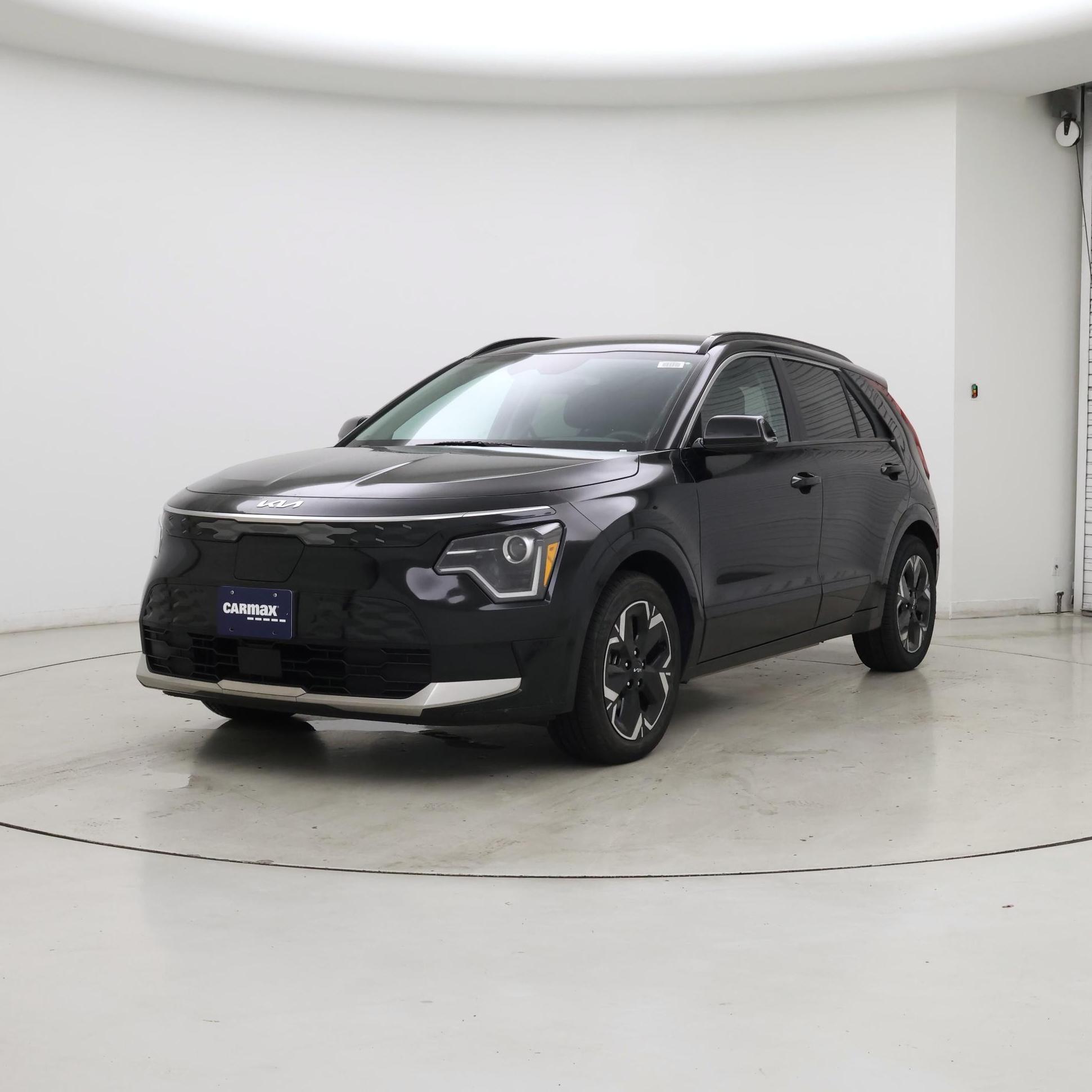 Thumbnail: 2023 Kia Niro - 4