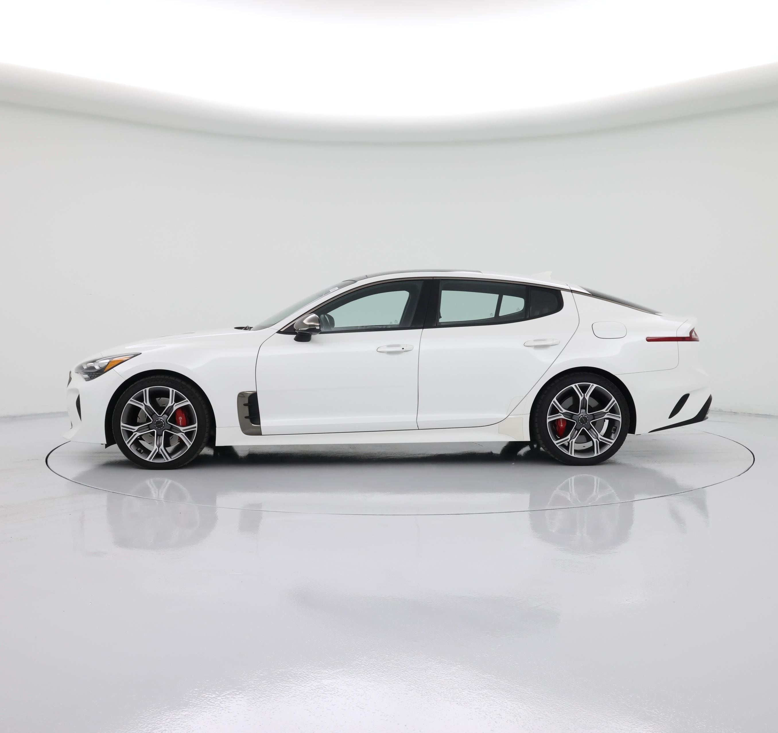 Thumbnail: 2019 Kia Stinger - 3