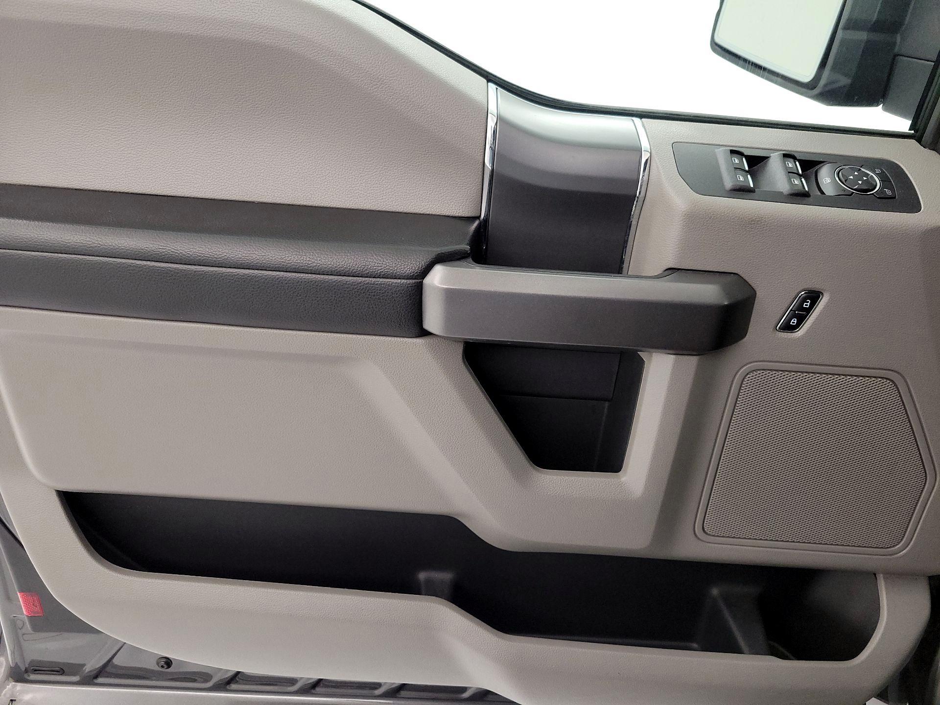 Thumbnail: 2016 Ford F-150 - 10