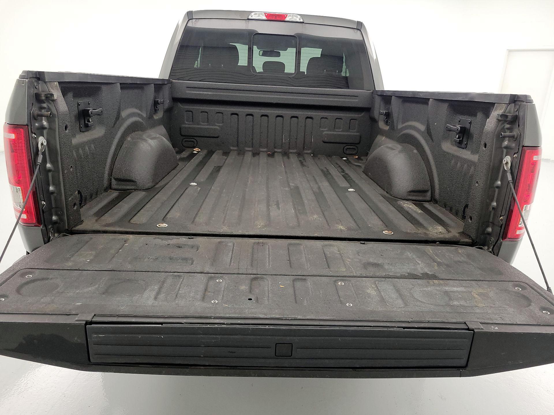 Thumbnail: 2016 Ford F-150 - 19