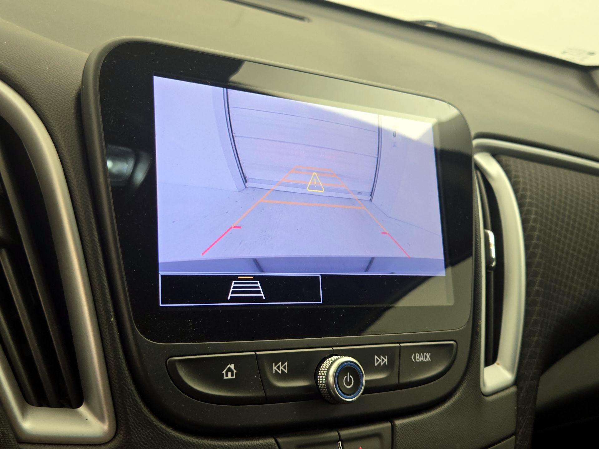 Thumbnail: 2023 Chevrolet Malibu - 14