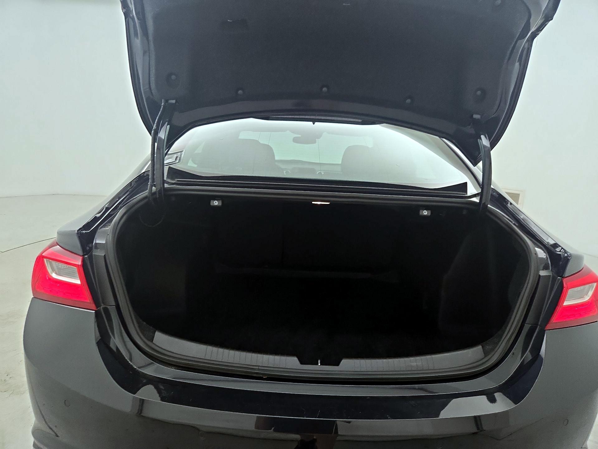 Thumbnail: 2023 Chevrolet Malibu - 20