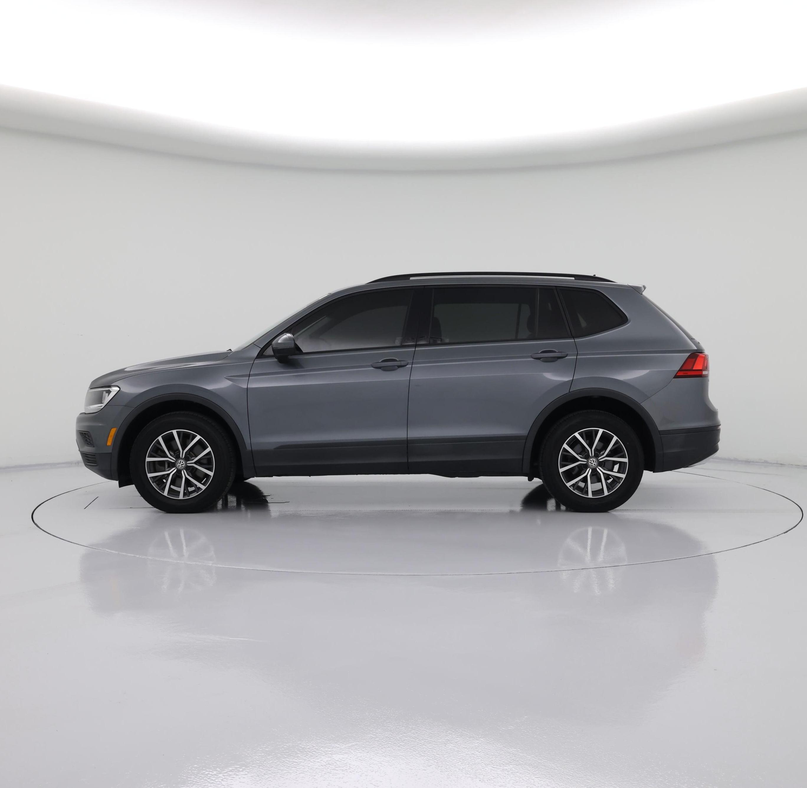 Thumbnail: 2021 Volkswagen Tiguan - 3