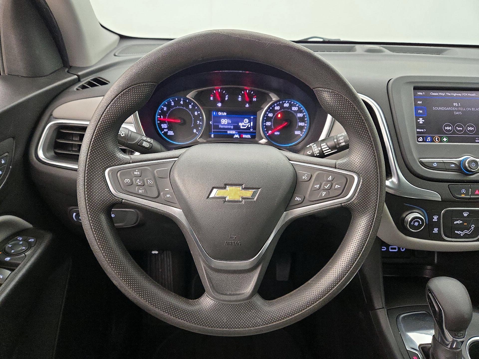 Thumbnail: 2022 Chevrolet Equinox - 10