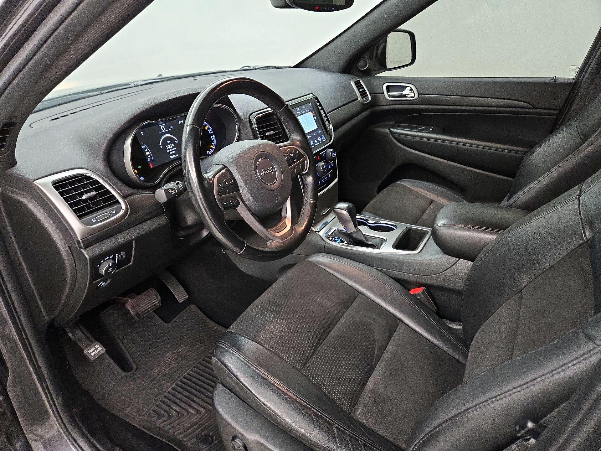 Thumbnail: 2020 Jeep Grand Cherokee - 11